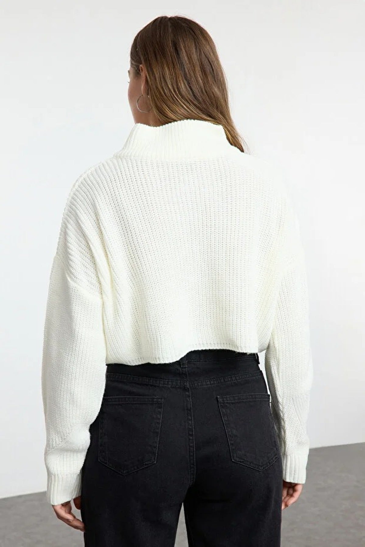 Super Crop Knit Sweater with Zipper Detail