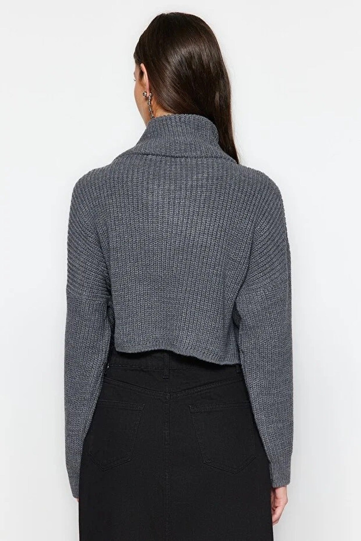 Super Crop Knit Sweater with Zipper Detail