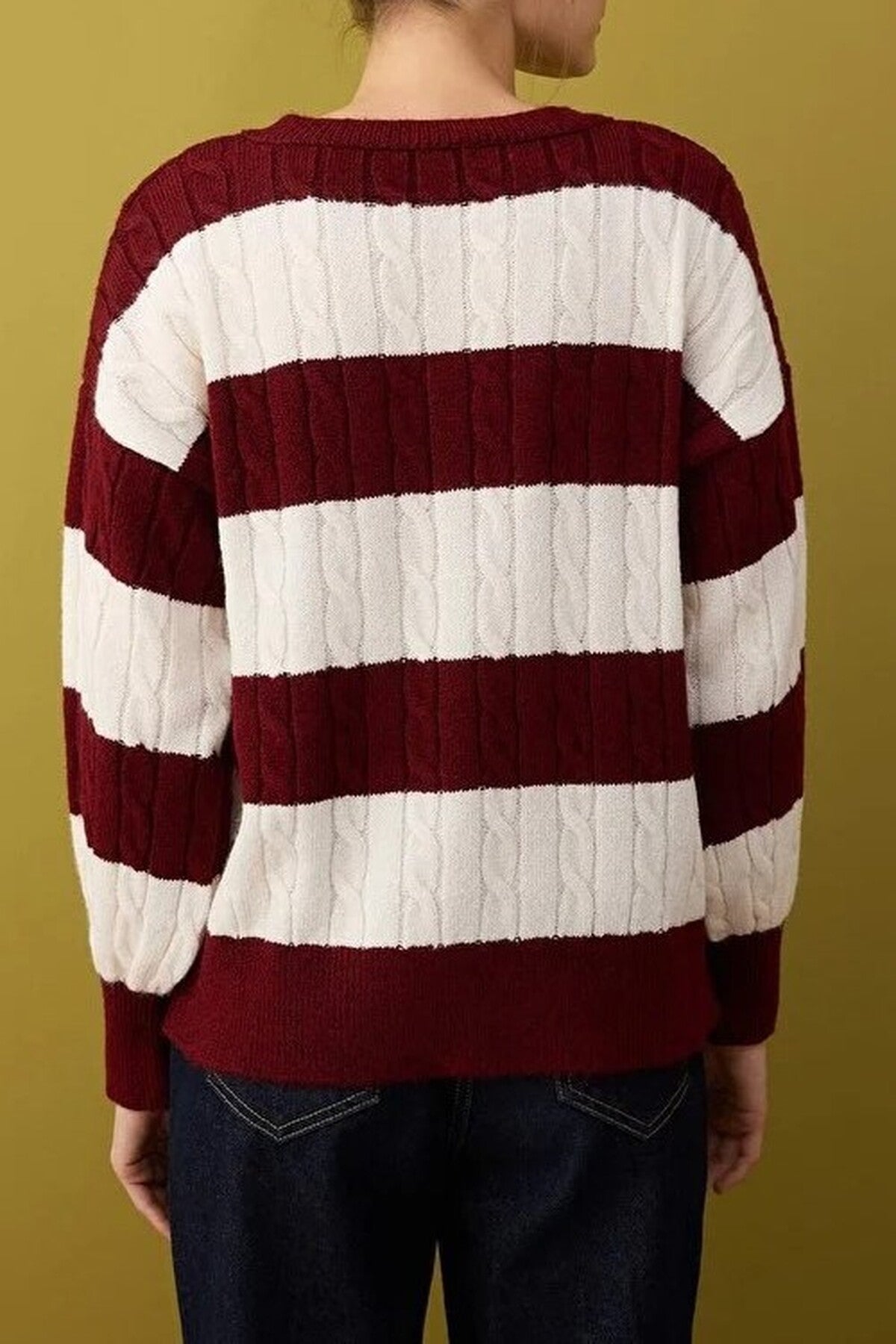 Soft Textured Color Blocking Knit Sweater