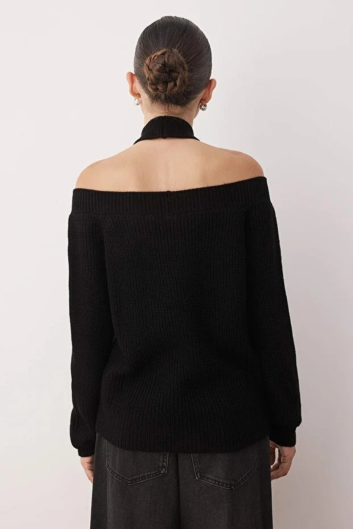 Crop Knit Sweater with Collar Detail