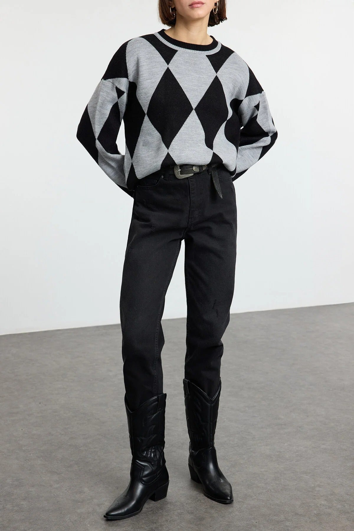 Patterned Crew Neck Knit Sweater