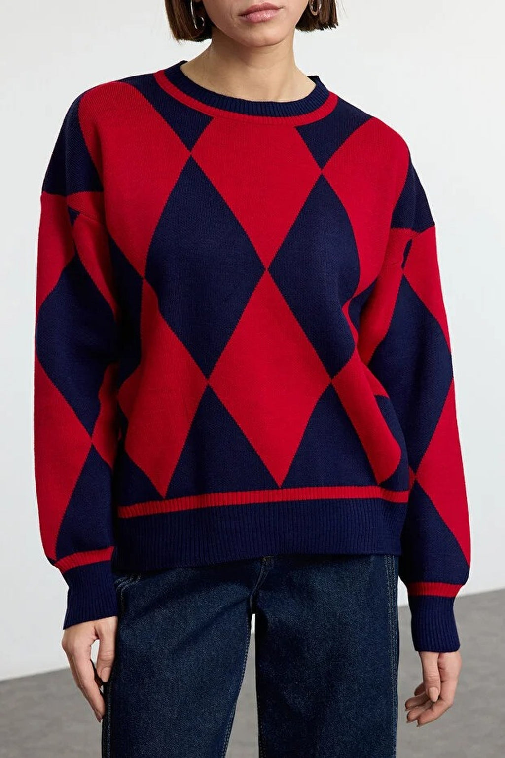 Patterned Crew Neck Knit Sweater