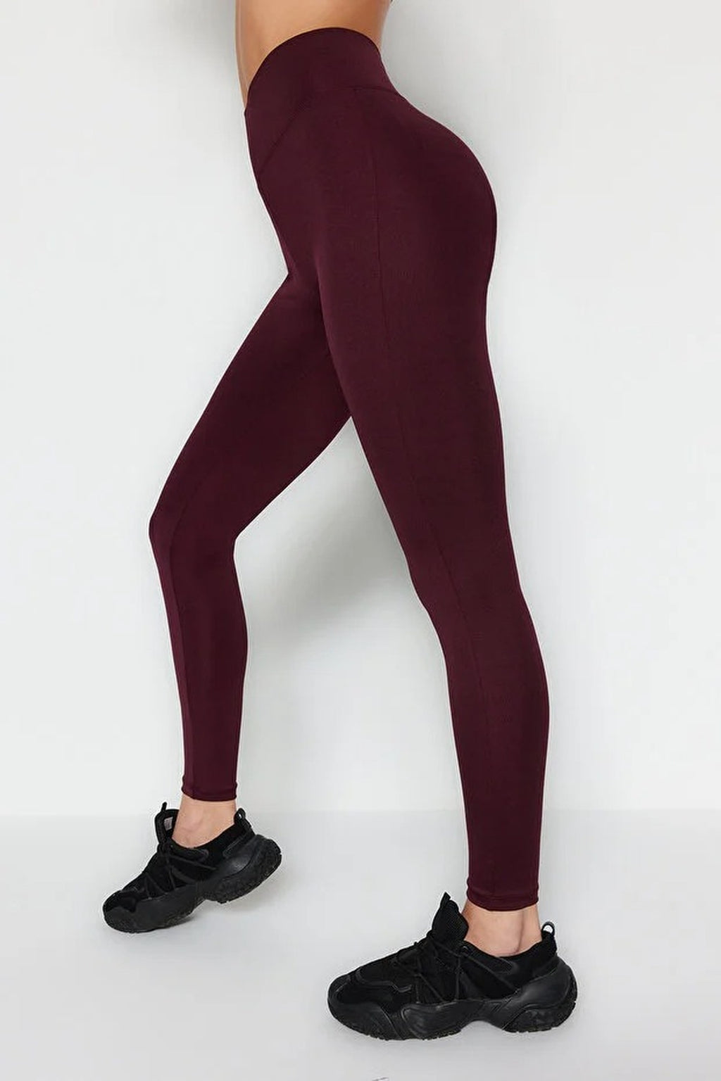 Extra-Compensating Knit Sports Leggings with Wide Waist Elastic