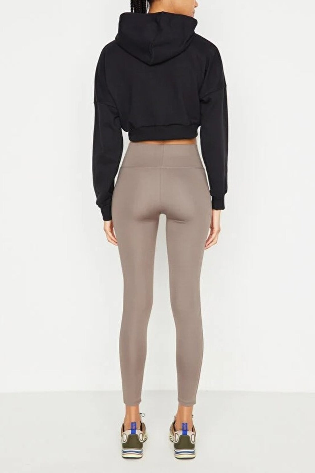 Extra-Compensating Knit Sports Leggings with Wide Waist Elastic