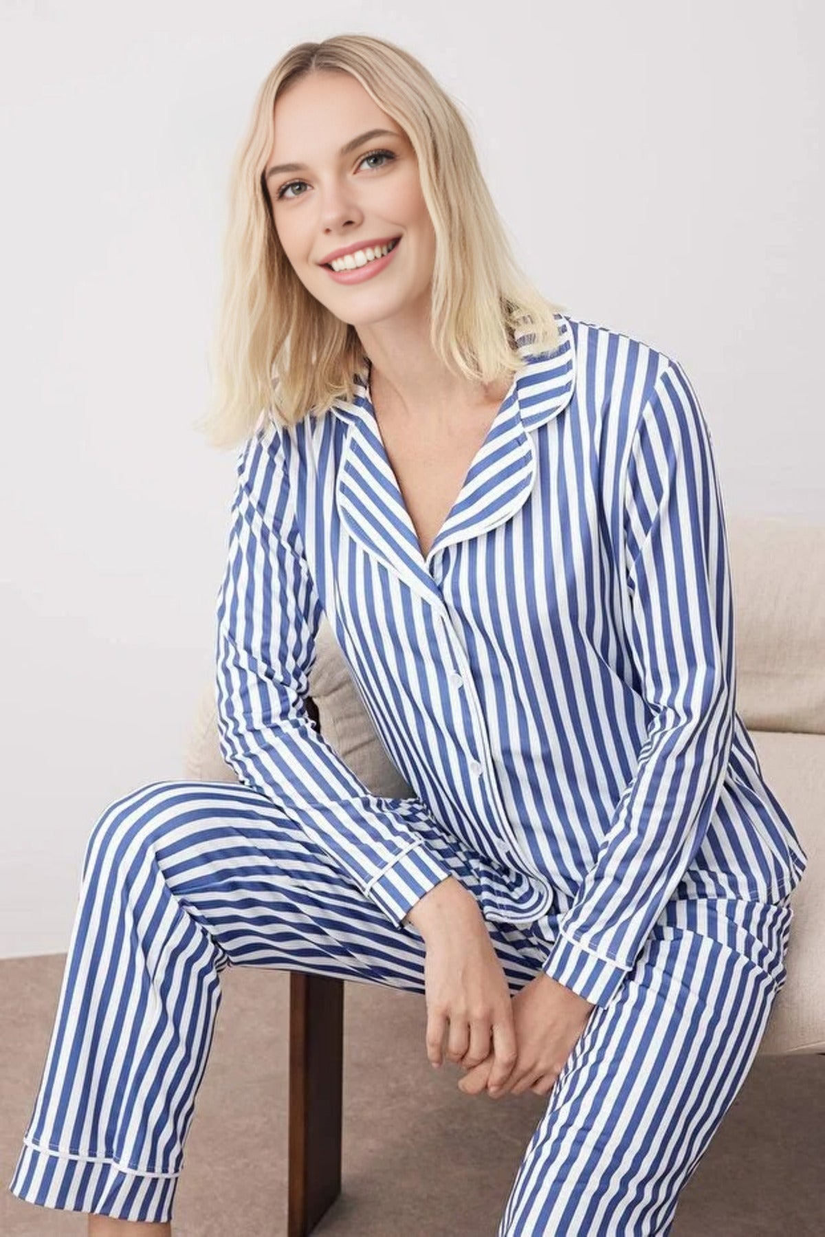 2-Piece Striped Pattern Polar Fleece Lined Shirt-Pants Knit Pajama Set