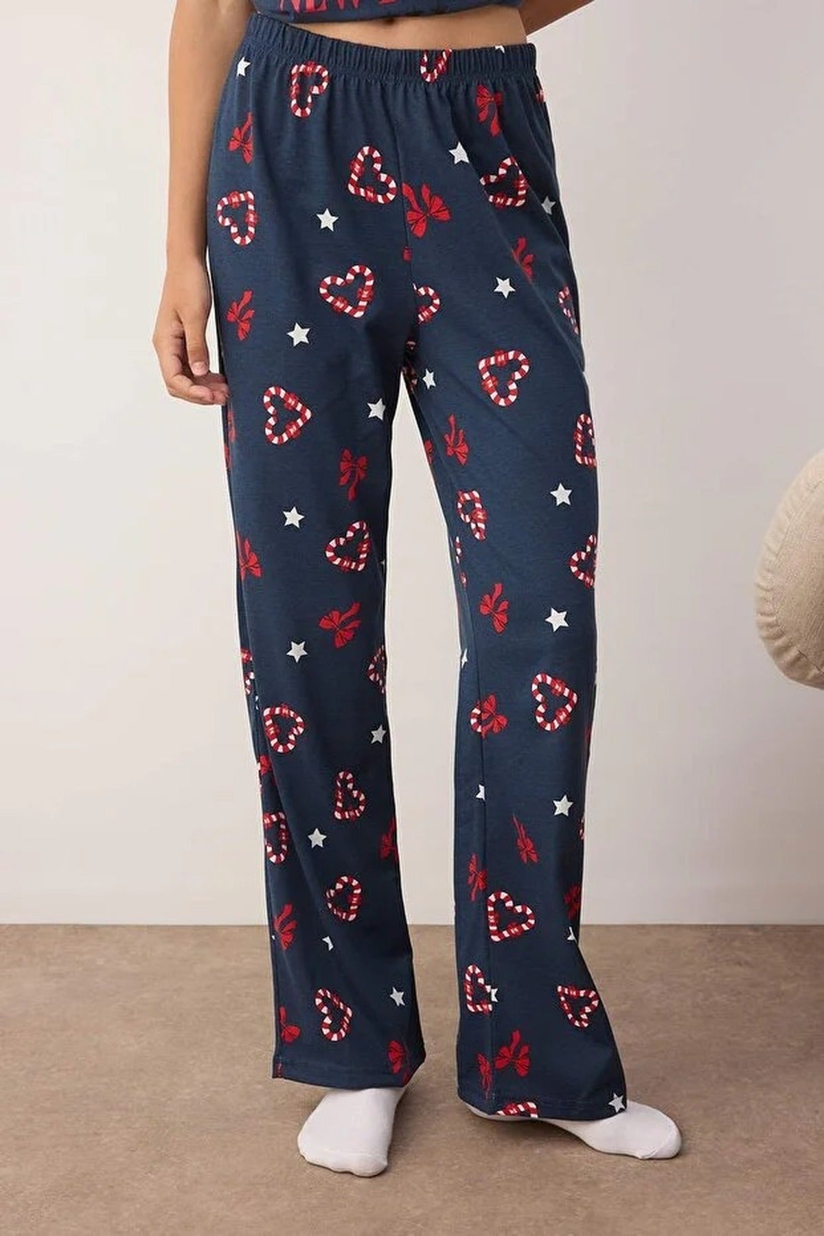 2-Piece Christmas Themed Heart Knit Pajama Set