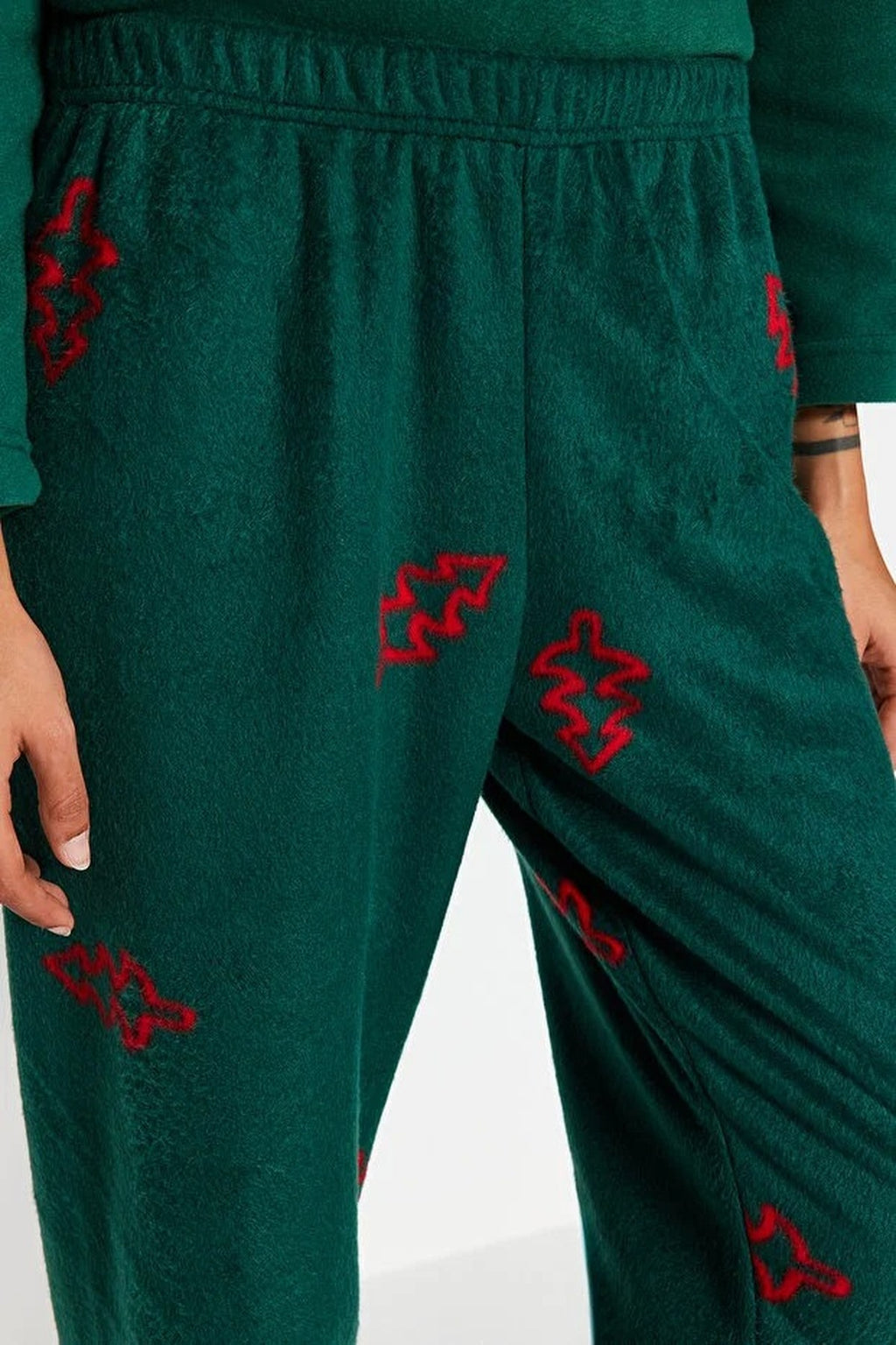 2-Piece Christmas Themed Polar Fleece Winter Knit Pajama Set