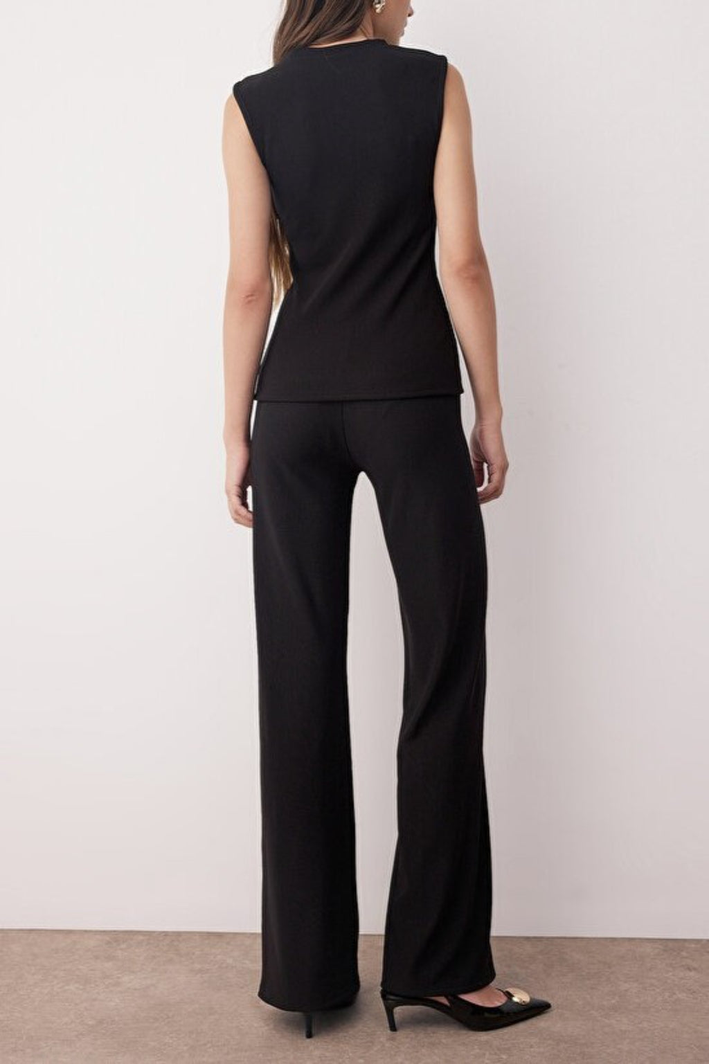 2-Piece Button Accessory Sleeveless Top & Regular Fit Knit Pants Set