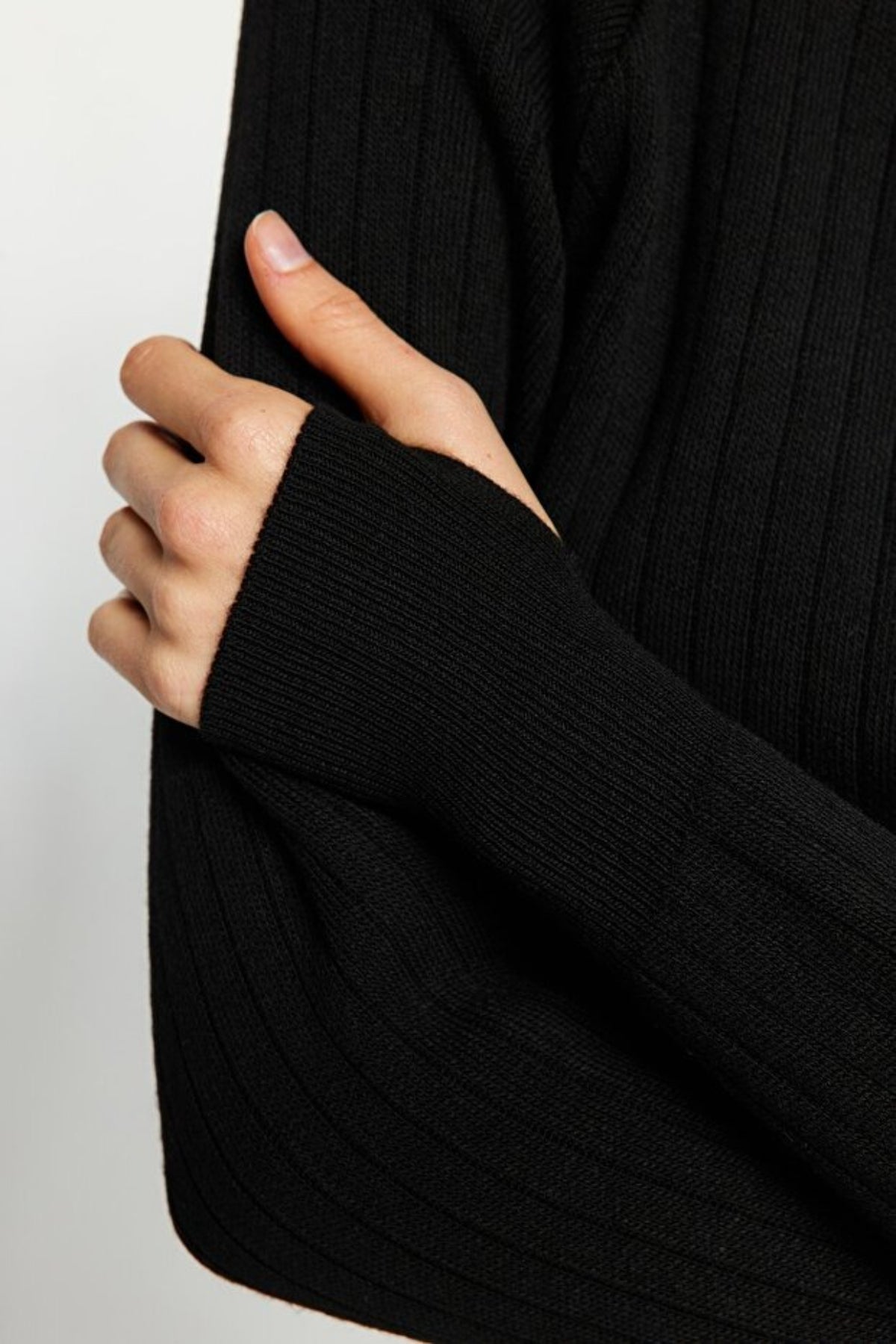 2-Piece Crop Knit Top & Pants Set with Finger Detail