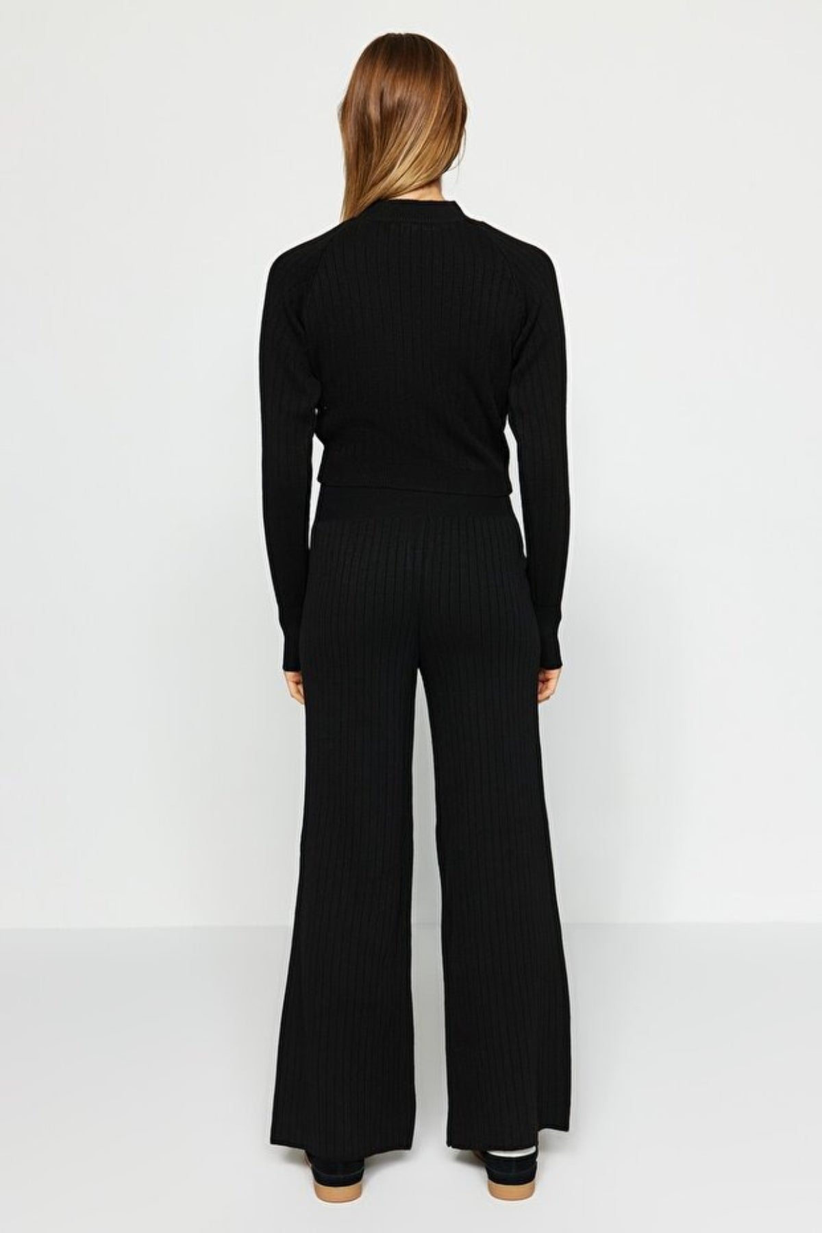 2-Piece Crop Knit Top & Pants Set with Finger Detail