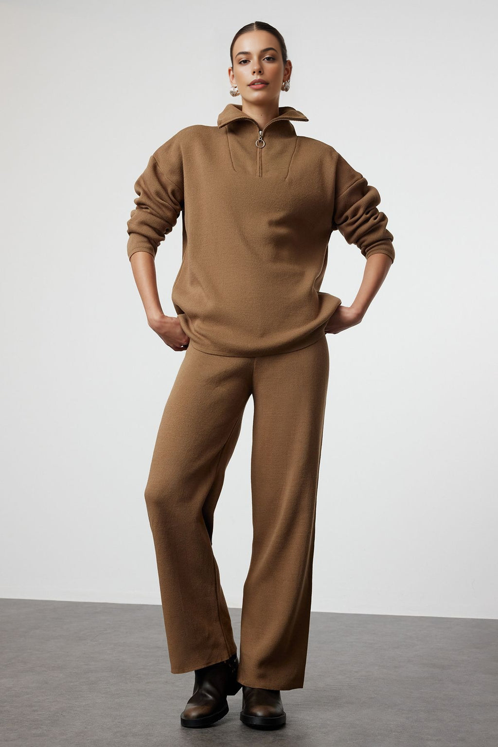 2-Piece Loose Fit Zip-Up Knit Top & Pants Set