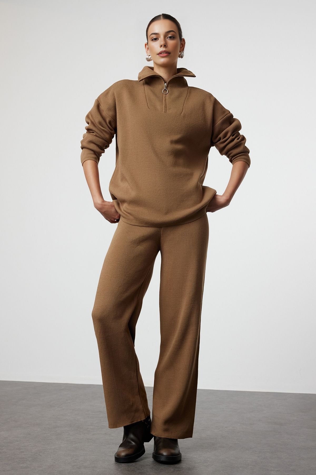 2-Piece Loose Fit Zip-Up Knit Top & Pants Set