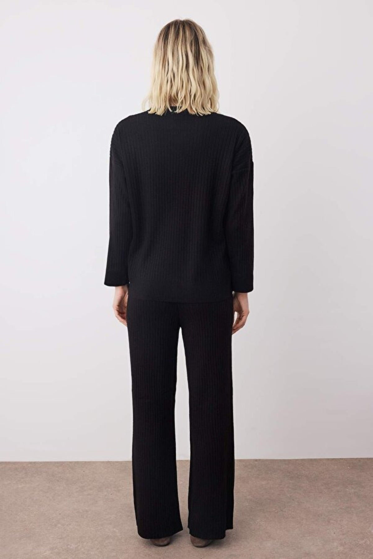 2-Piece Loose Fit Basic Ribbed Knit Top & Pants Set