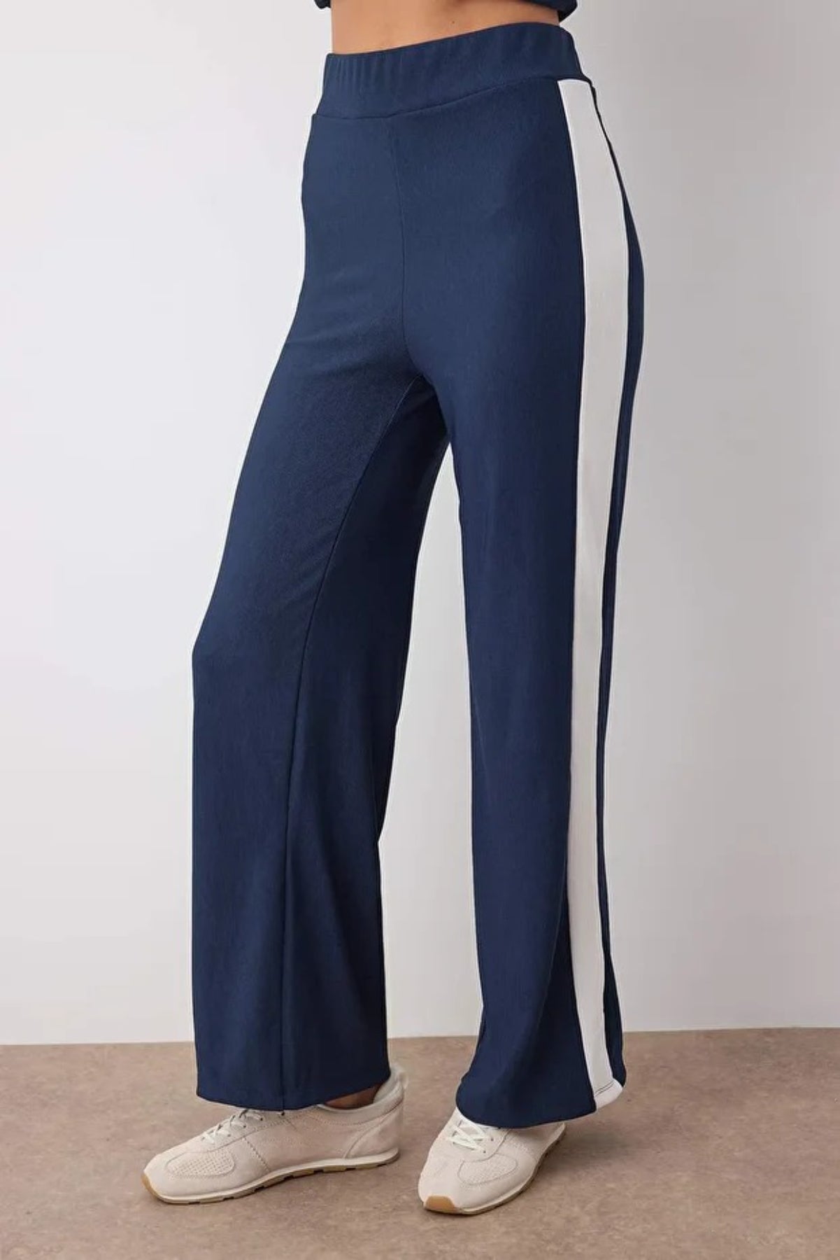 2-Piece Knit Blouse & Pants Set with Stripe Detail