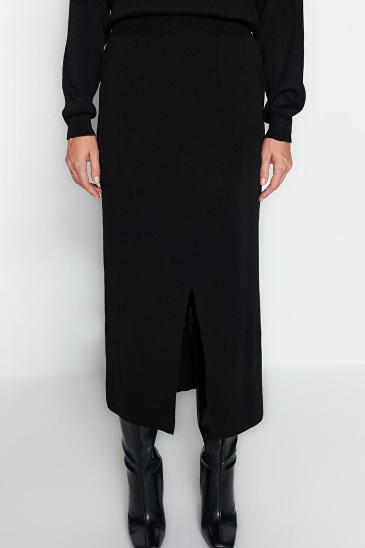 2-Piece Knit Turtleneck Sweater & Skirt Set