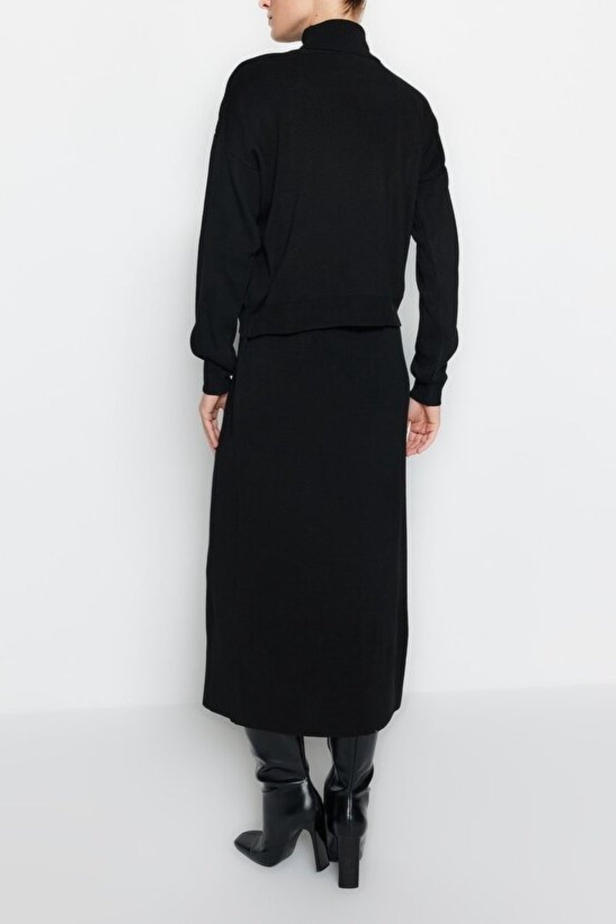 2-Piece Knit Turtleneck Sweater & Skirt Set