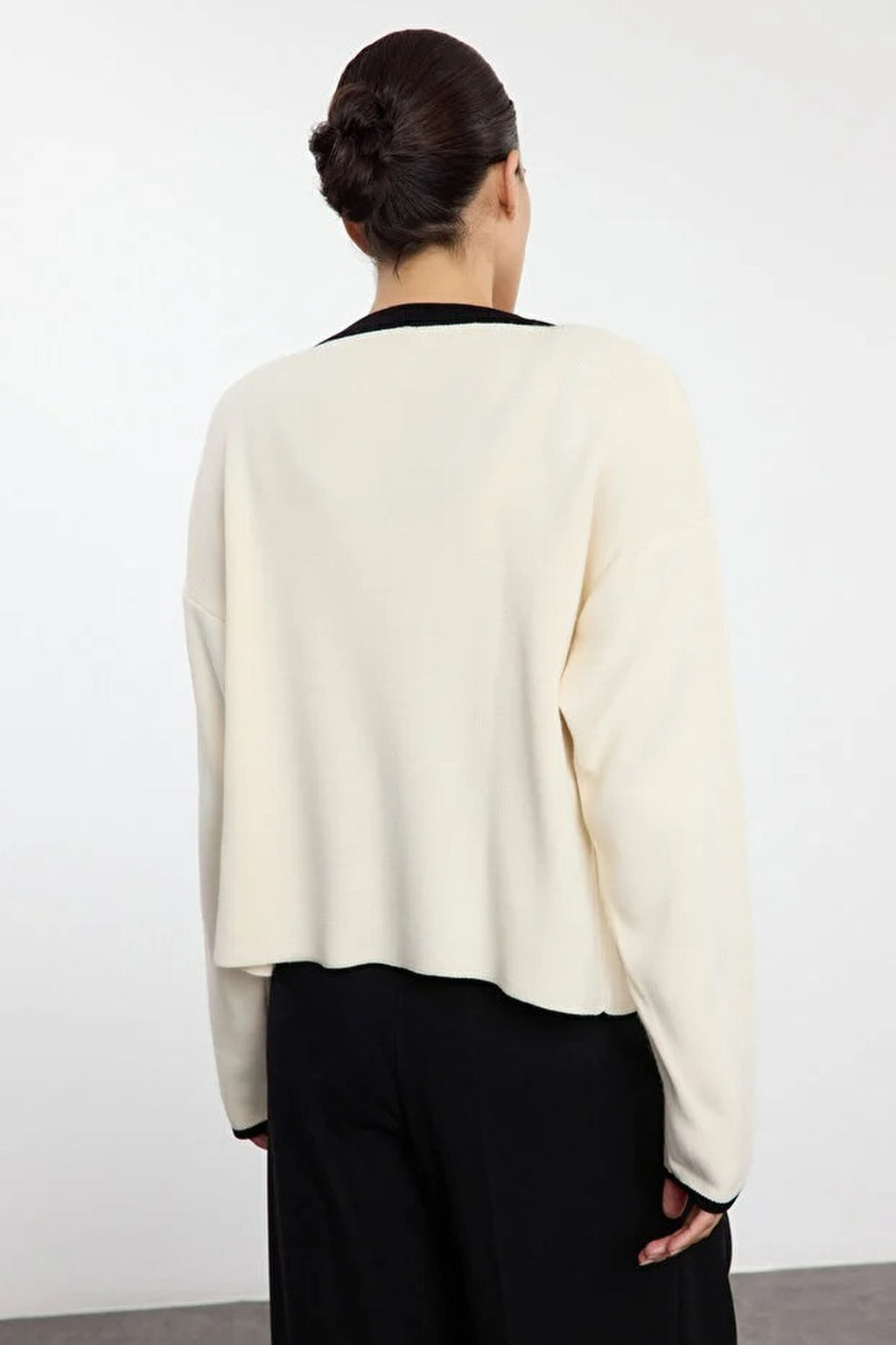 2-Piece Color Block Knit Blouse-Cardigan Set