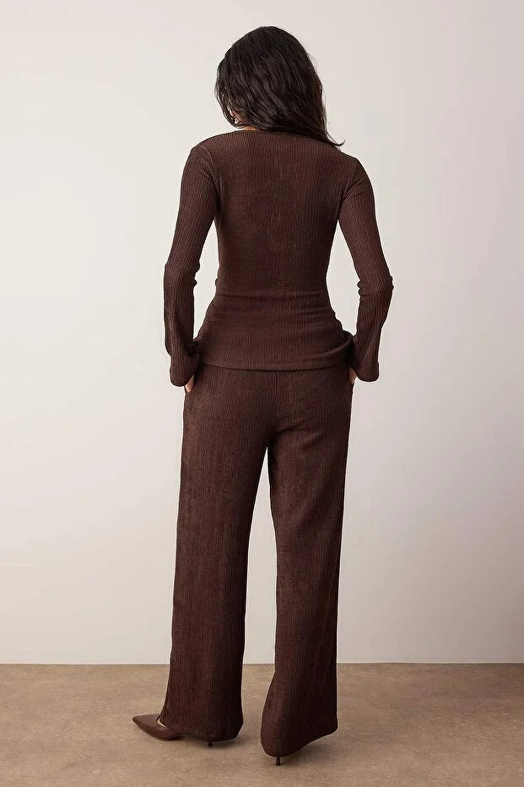 Wrapped Fitted Textured Knit Bottom & Top Set with Accessory Detail