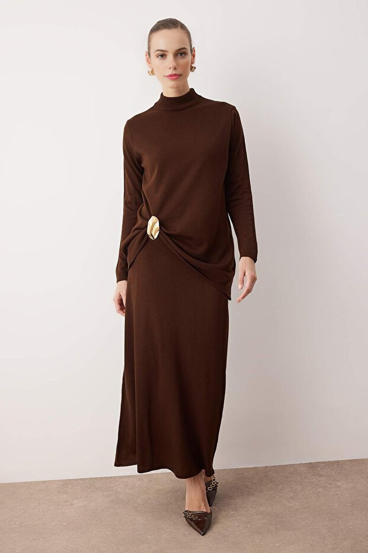 2-Piece Brooch Detailed Knitted Top and Bottom Set