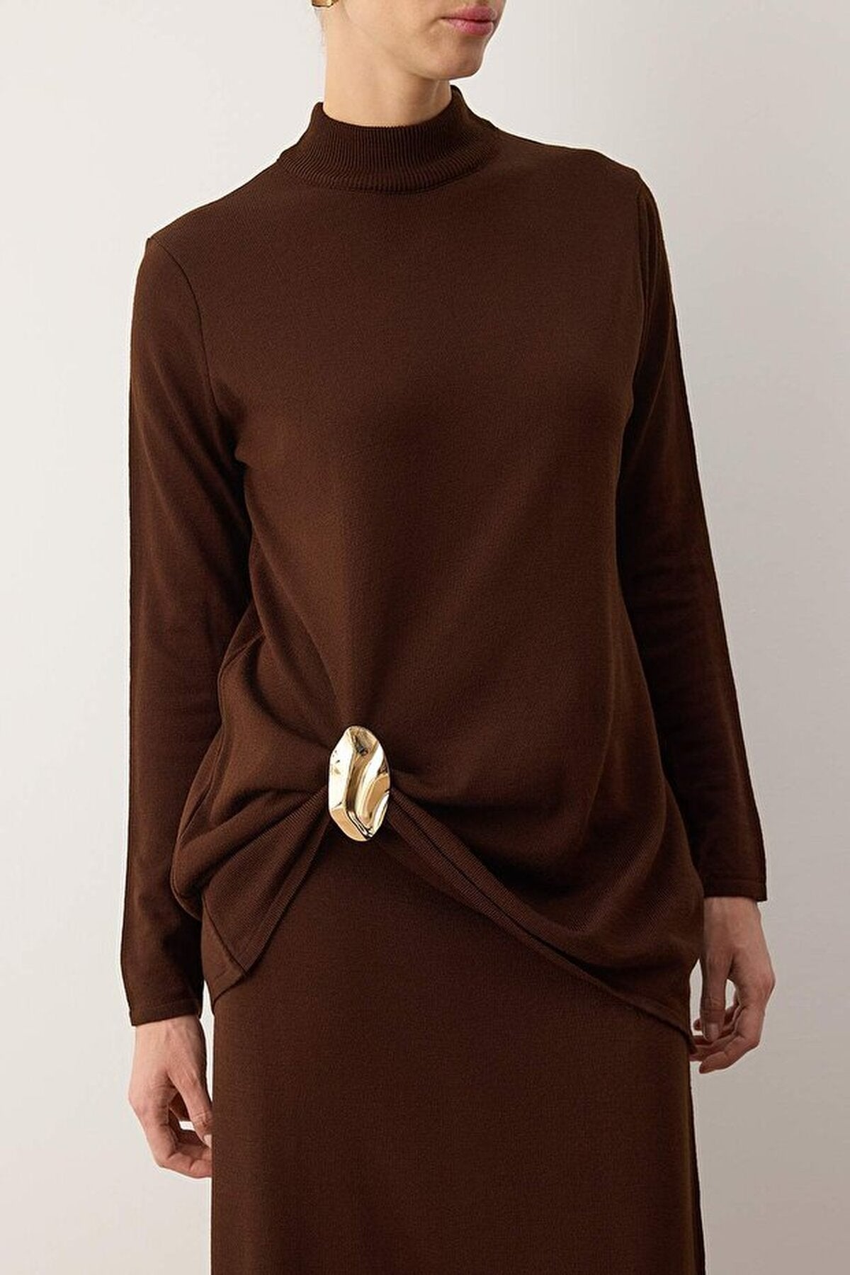 2-Piece Brooch Detailed Knitted Top and Bottom Set