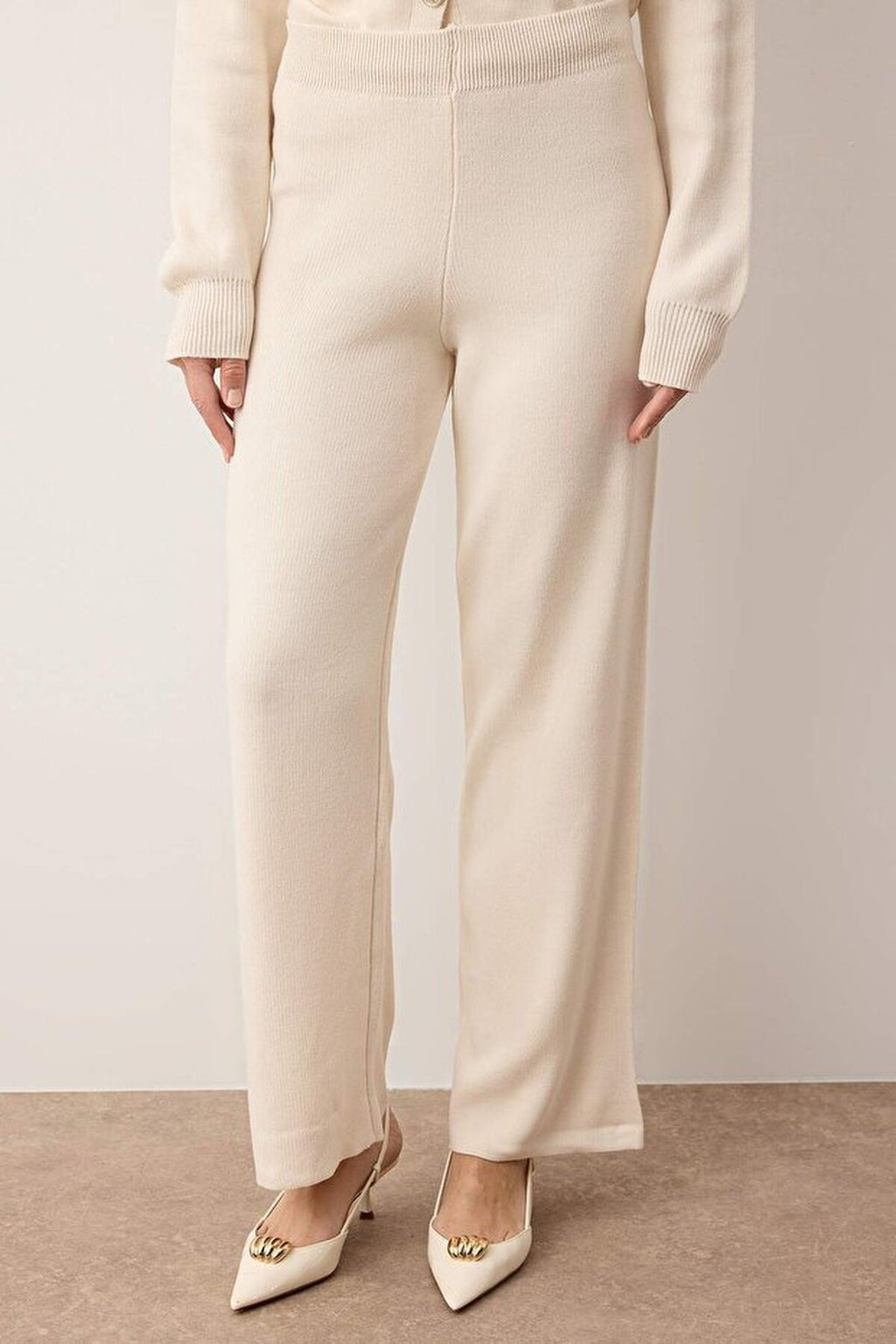 2-Piece Stone Buttoned Knit Top and Bottom Set