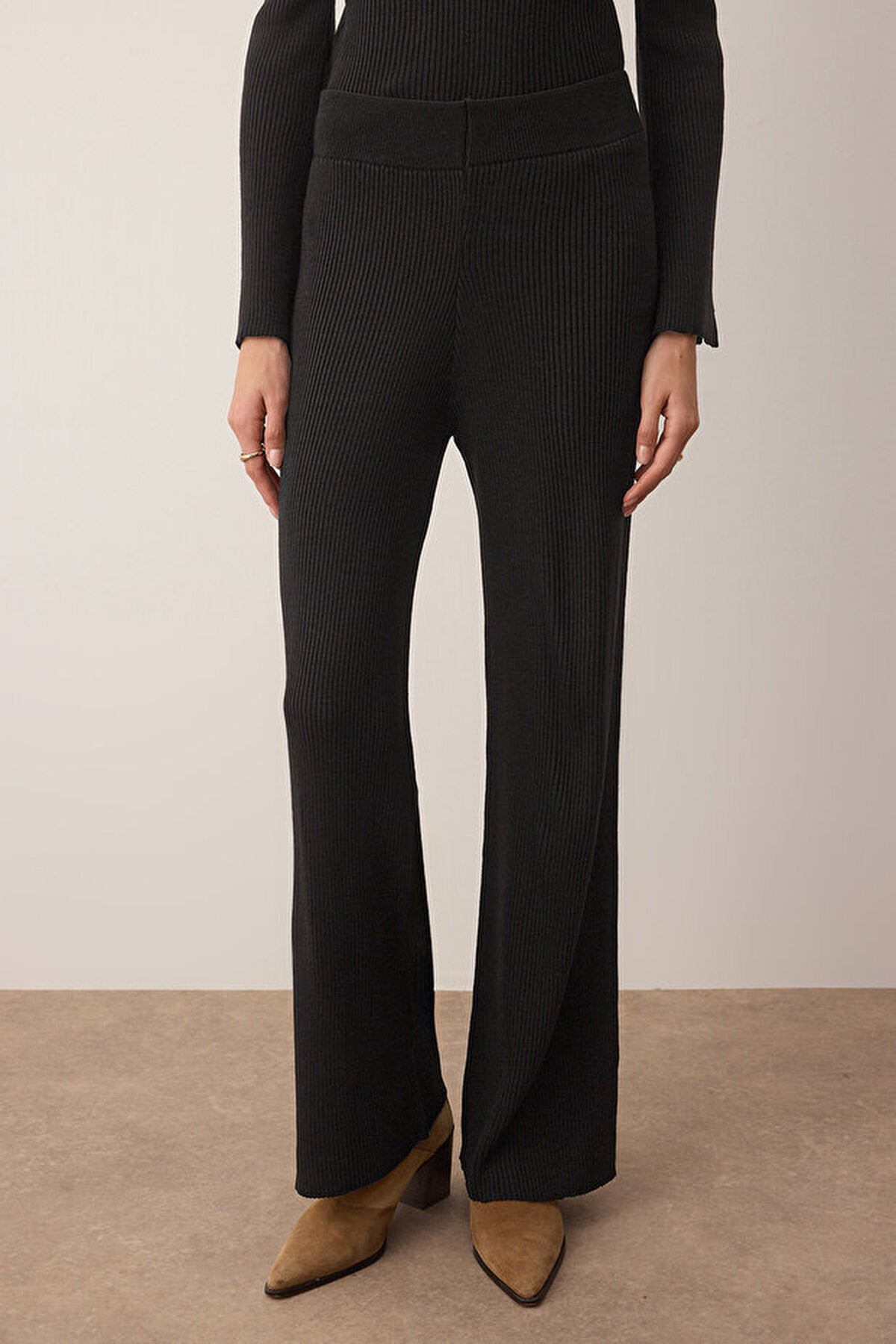 2-Piece Square Neck Body-Hugging Knit Top and Bottom Set
