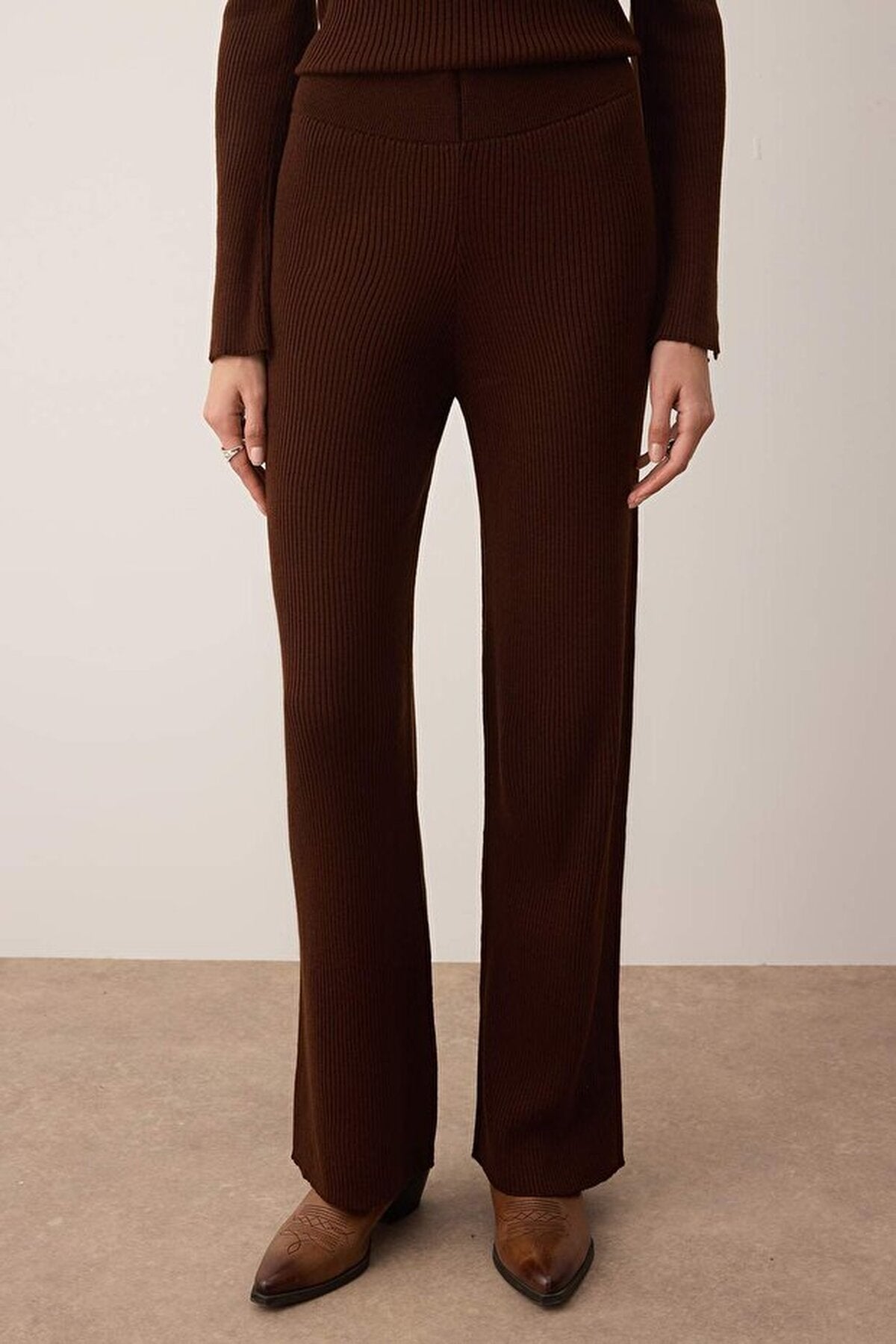 2-Piece Square Neck Body-Hugging Knit Top and Bottom Set