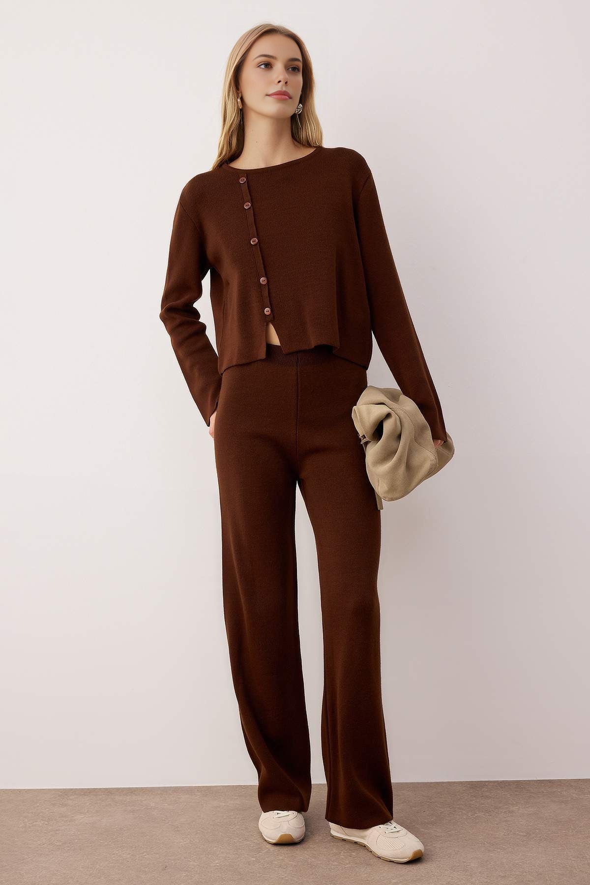 2-Piece Asymmetric Button Detail Sweater-Pants Knitwear Set
