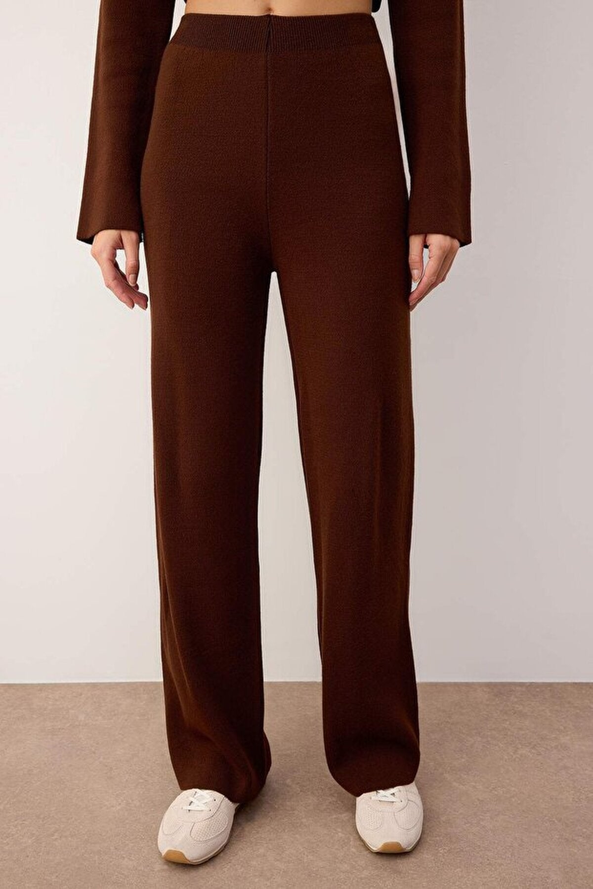 2-Piece Asymmetric Button Detail Sweater-Pants Knitwear Set