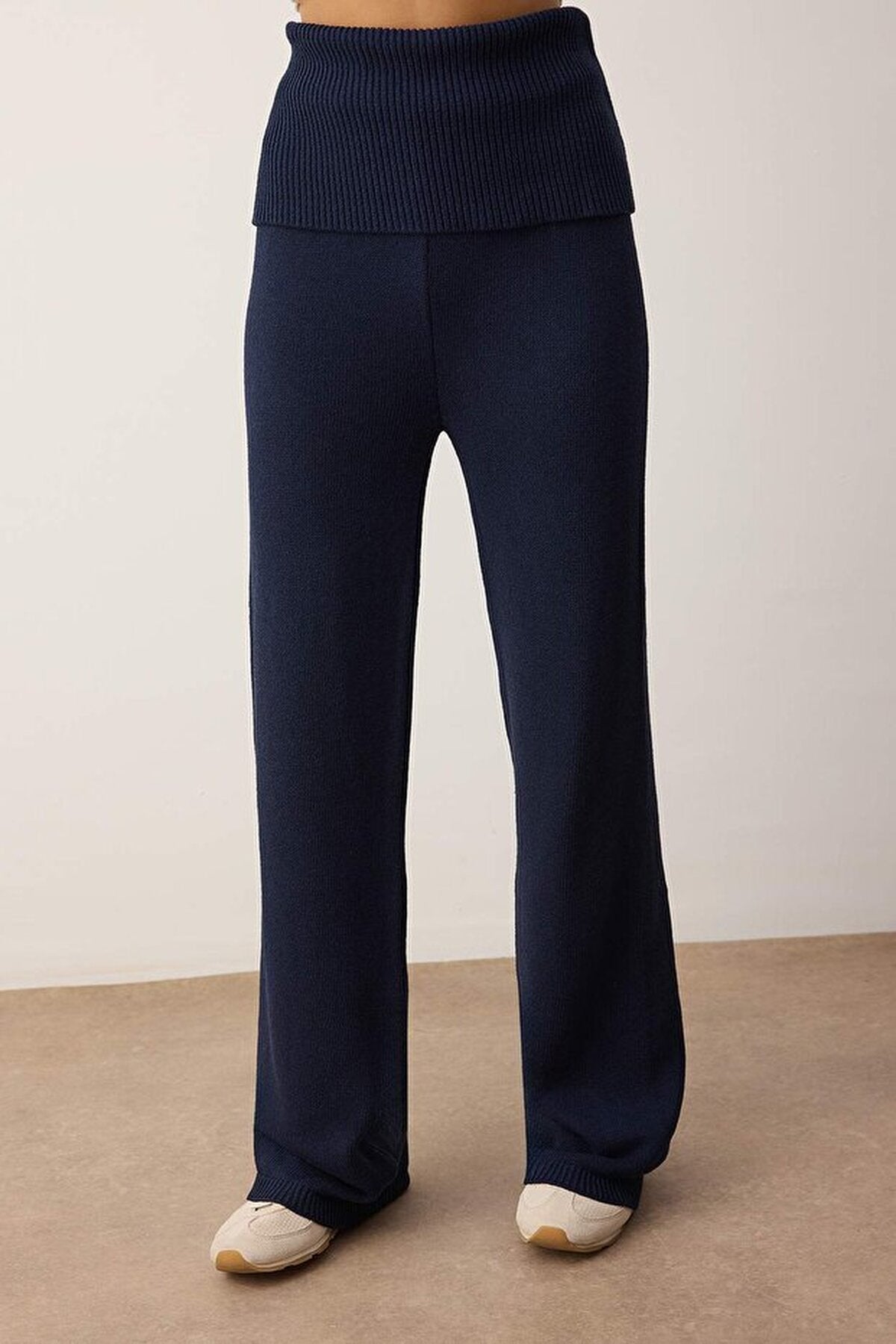 2-Piece Soft Textured Braided-Plain Knit Top and Bottom Set