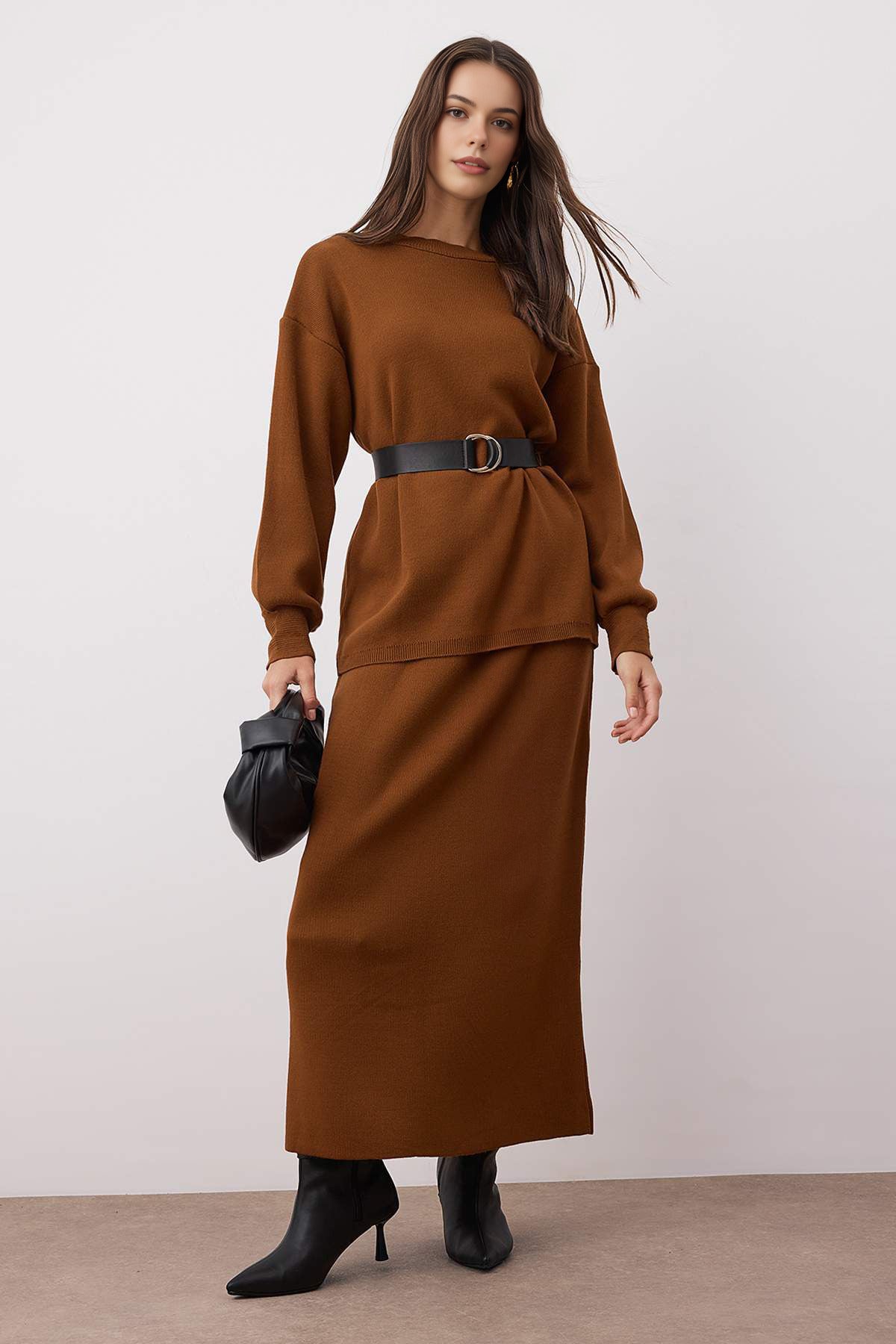 2-Piece Knitted Skirt and Top Set