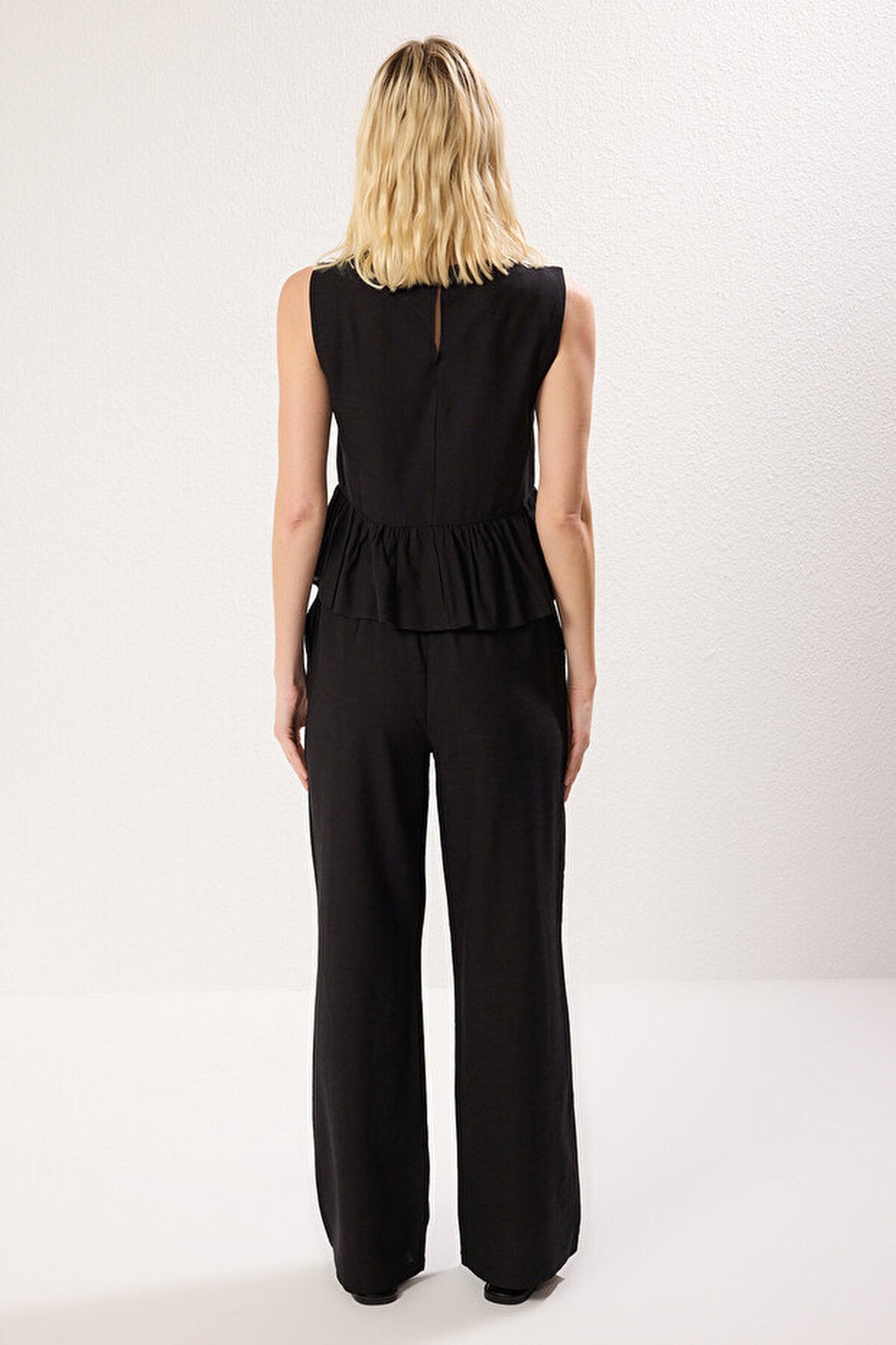 2-Piece Linen-Look Crew Neck Blouse and Trousers Woven Set