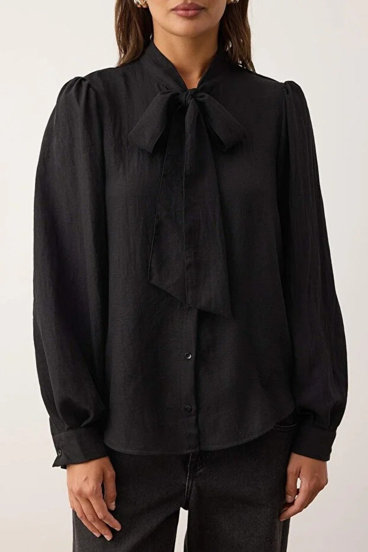 Woven Shirt with Collar Scarf Detail