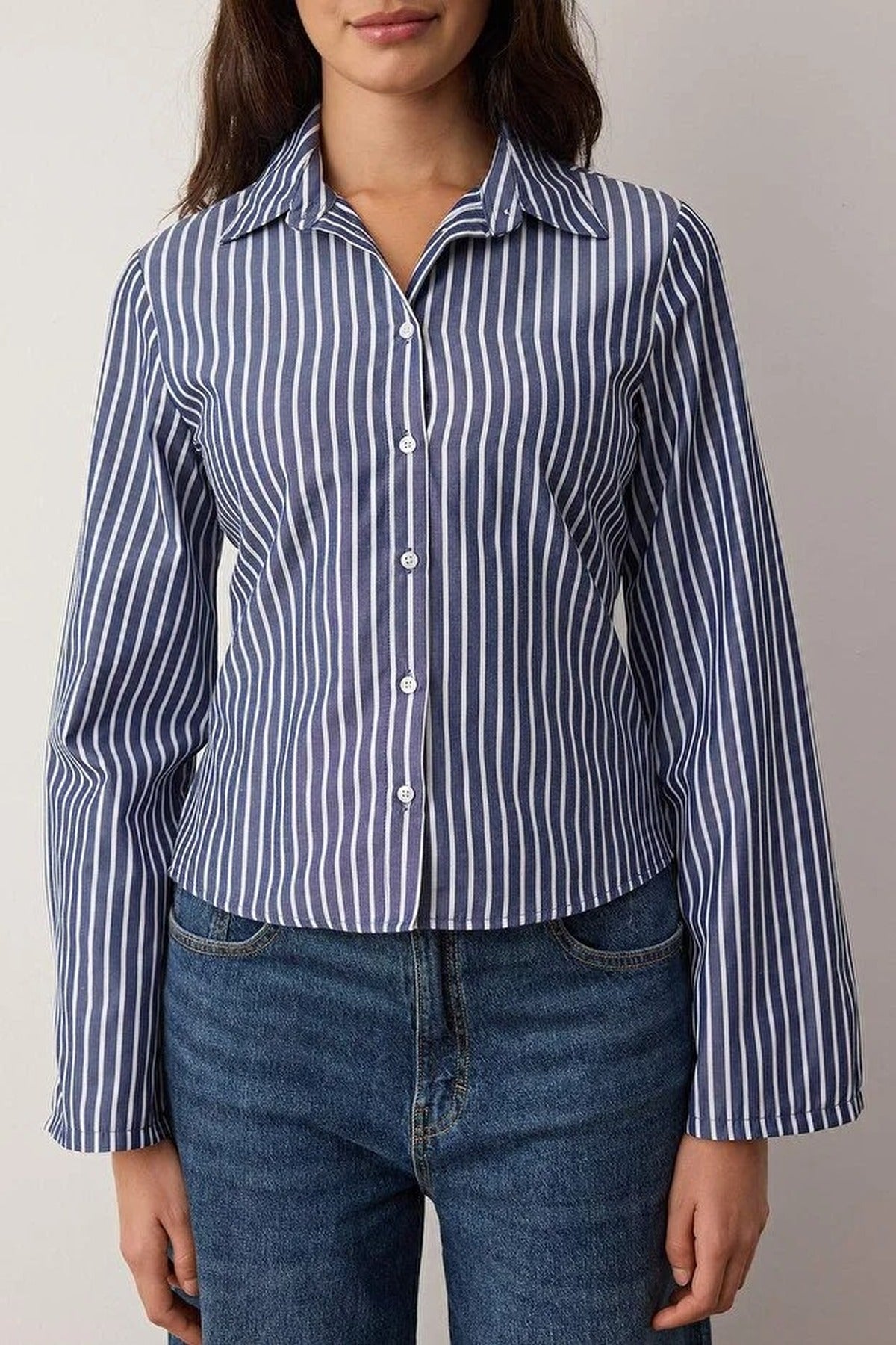 Waist-Sit Shirt with Corset Detail