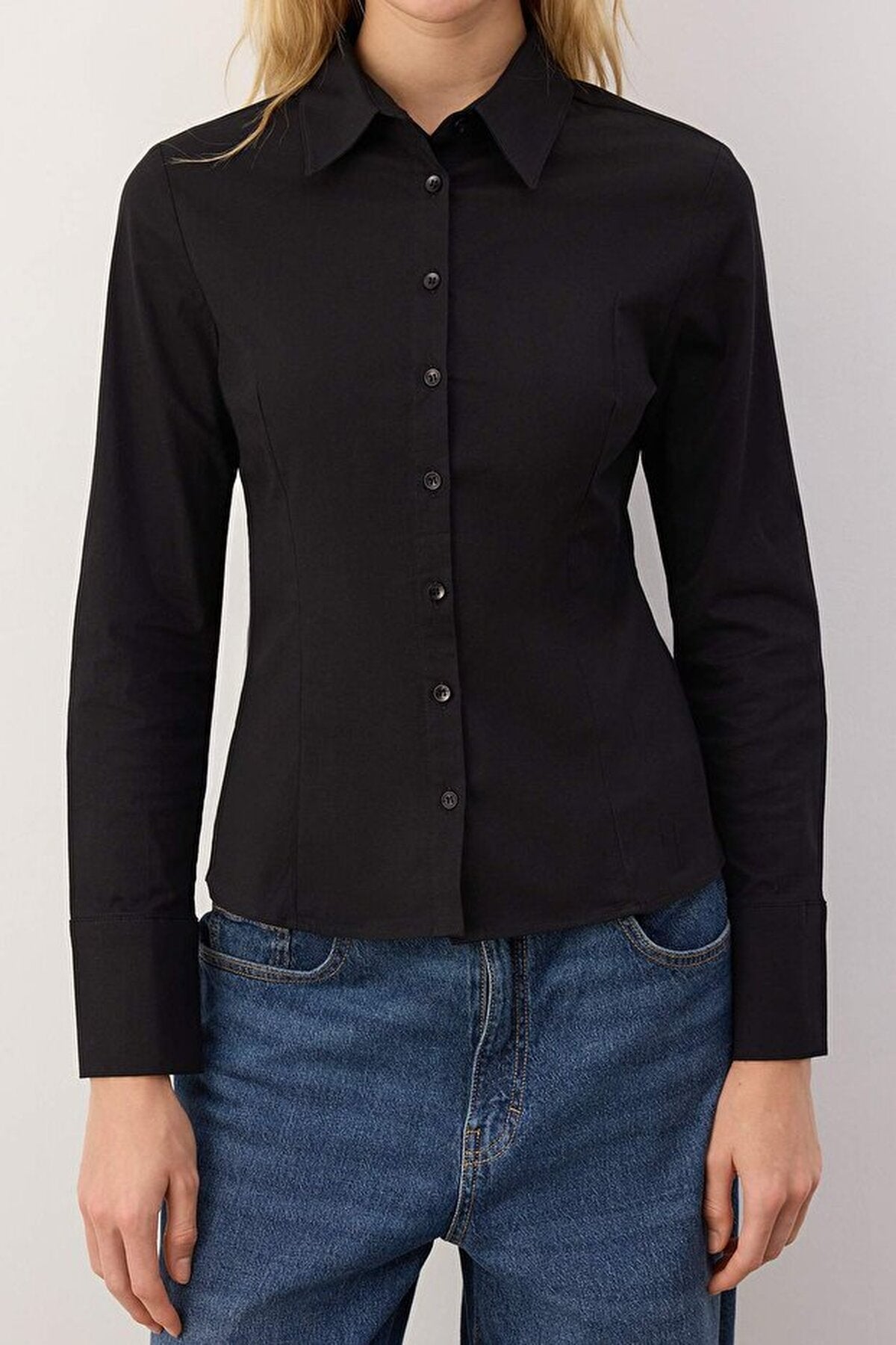 Waist-Fitting Cotton Woven Shirt