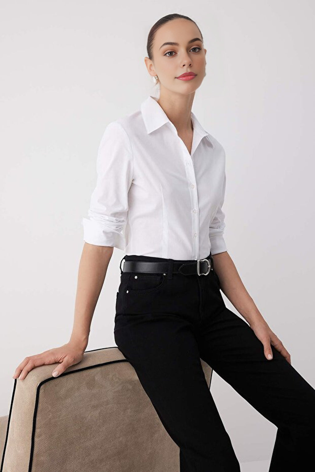 Waist-Fitting Cotton Woven Shirt