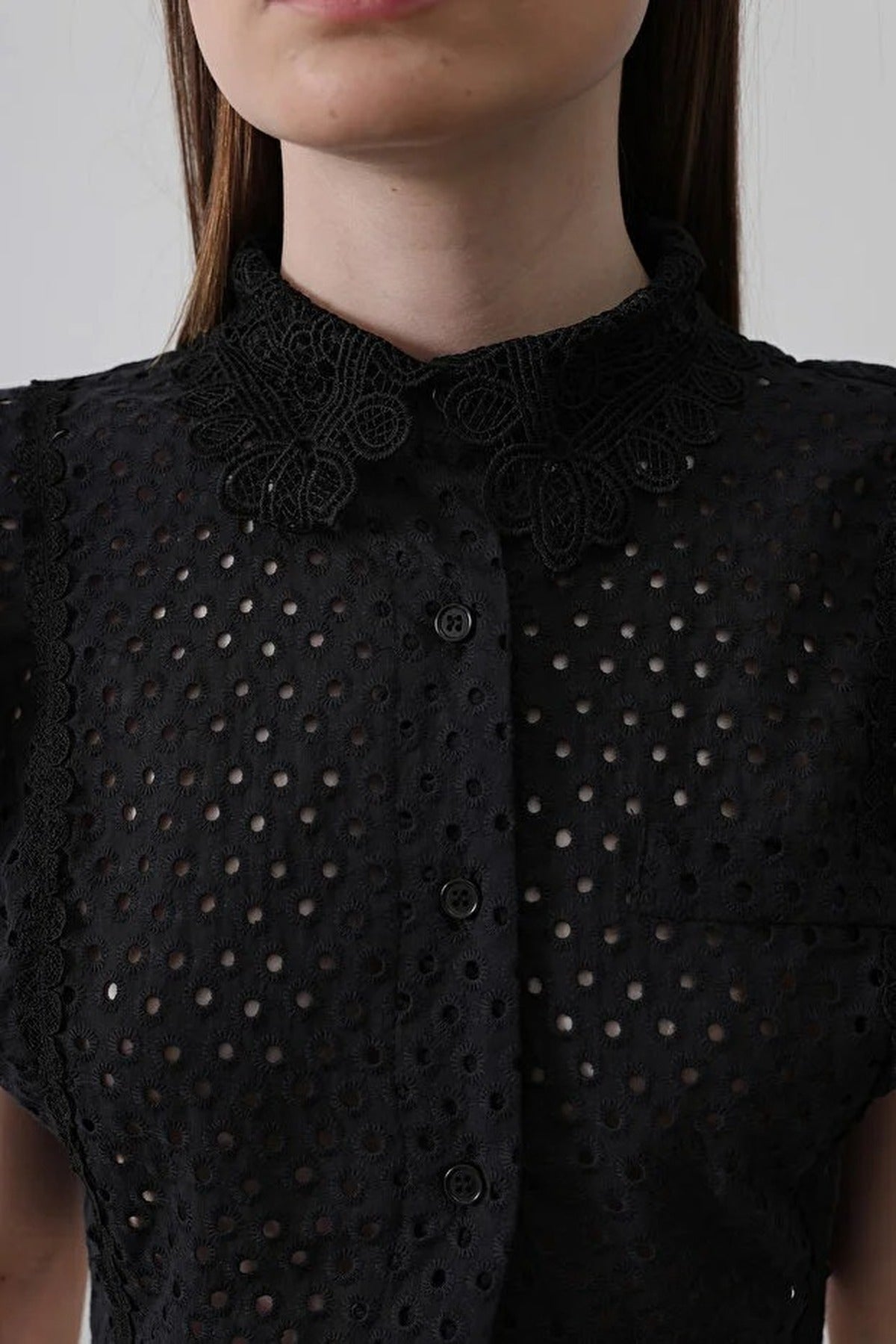 100% Cotton Embroidered Sleeveless Crop Shirt