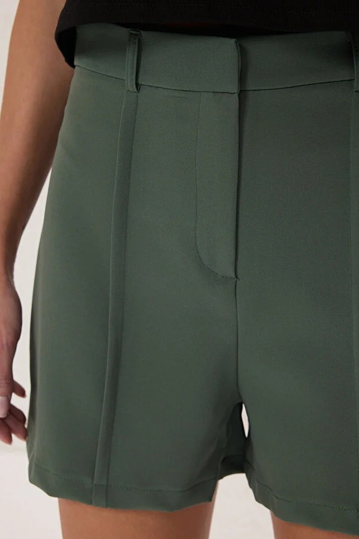 Ribbed Detailed Woven Shorts