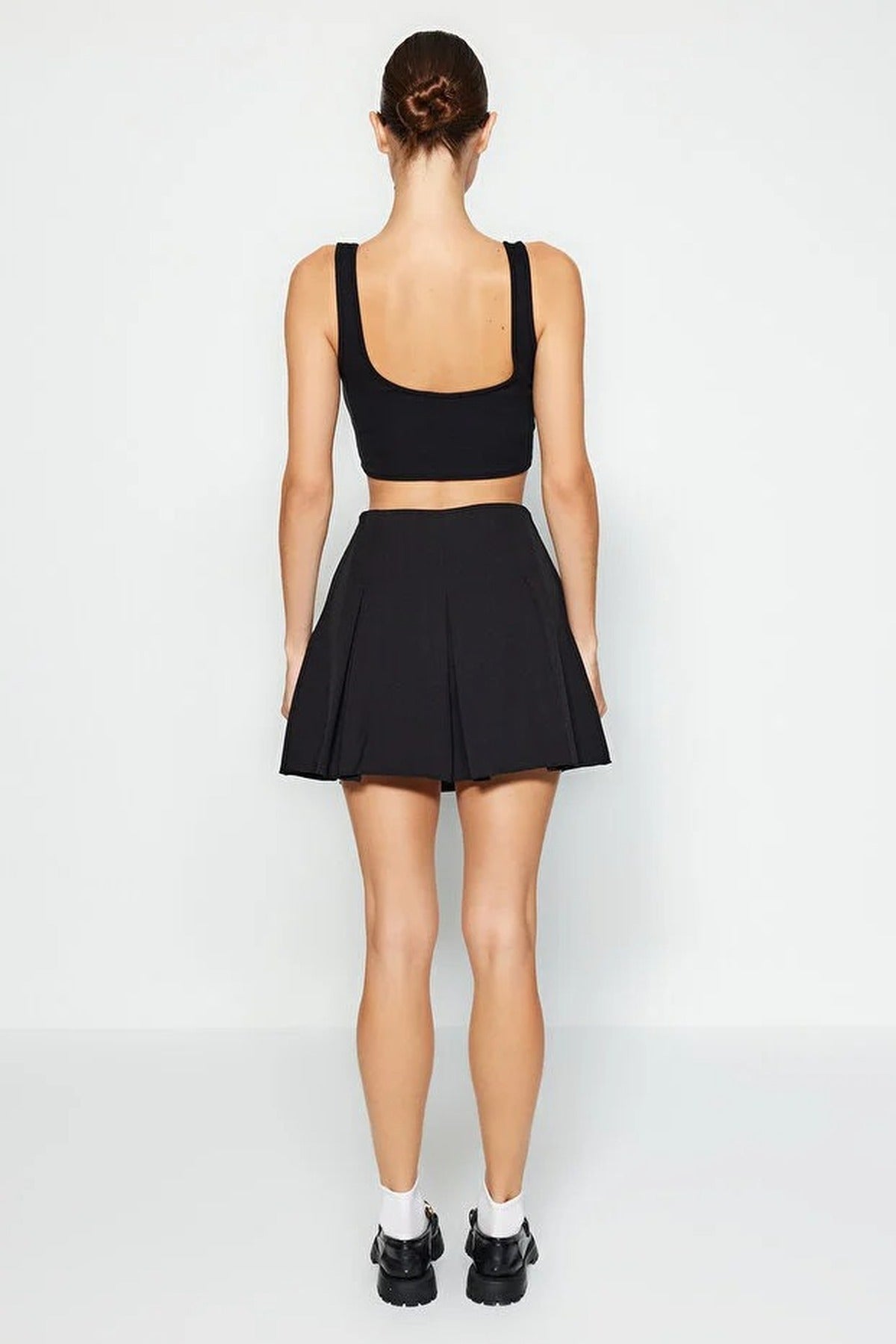 Pleated Woven Short Skirt