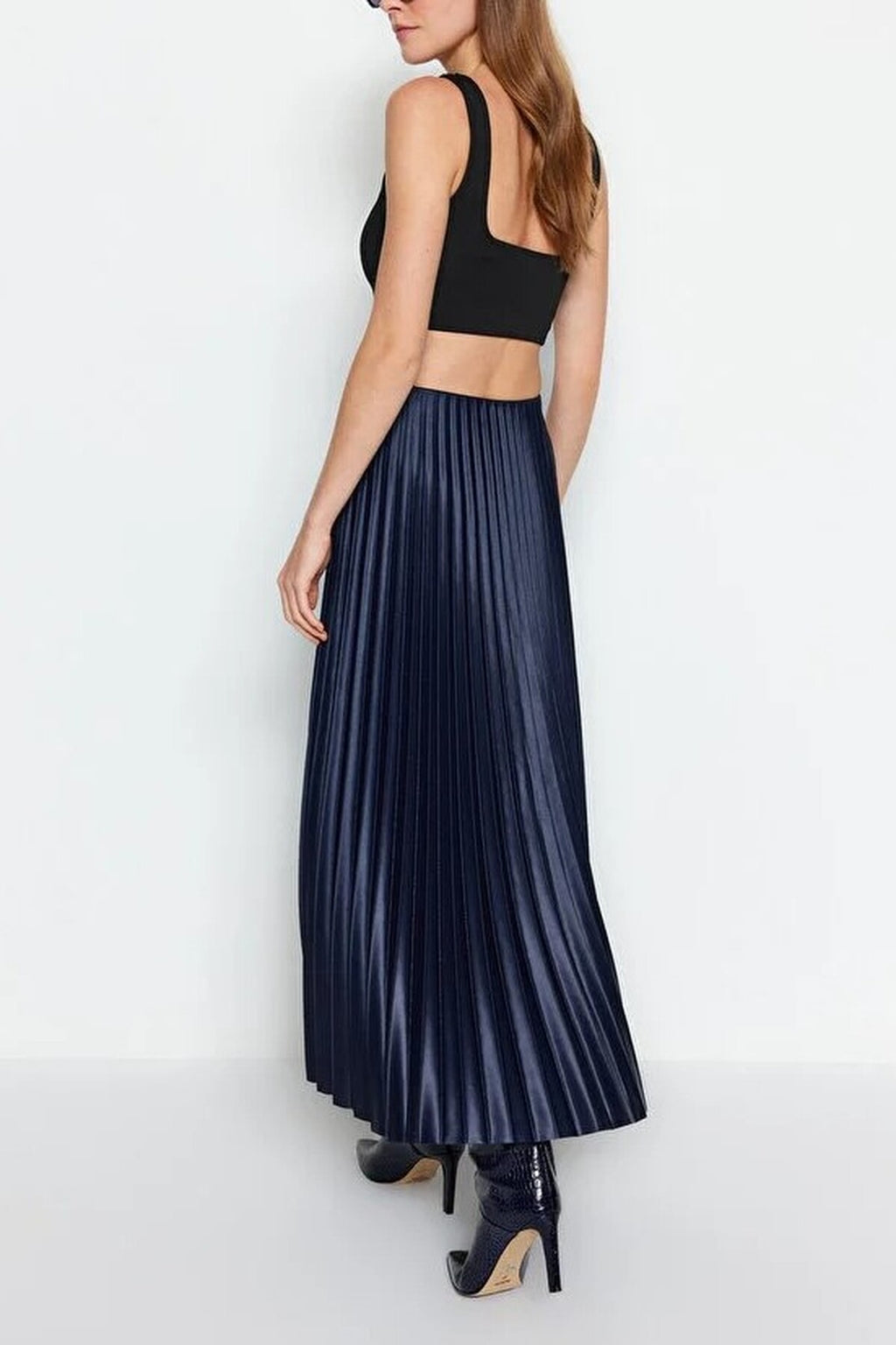 Pleated Maxi Stretch Knit Skirt