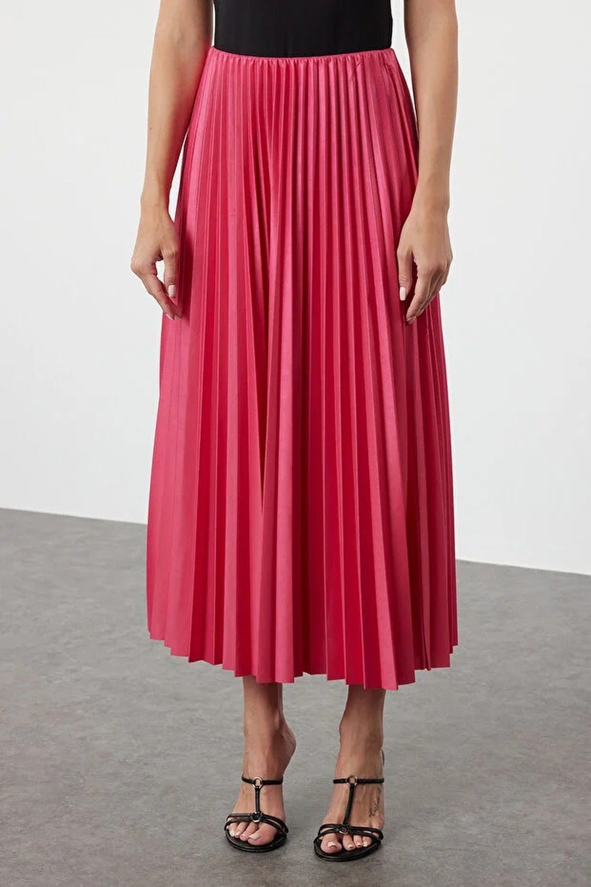 Pleated Maxi Stretch Knit Skirt