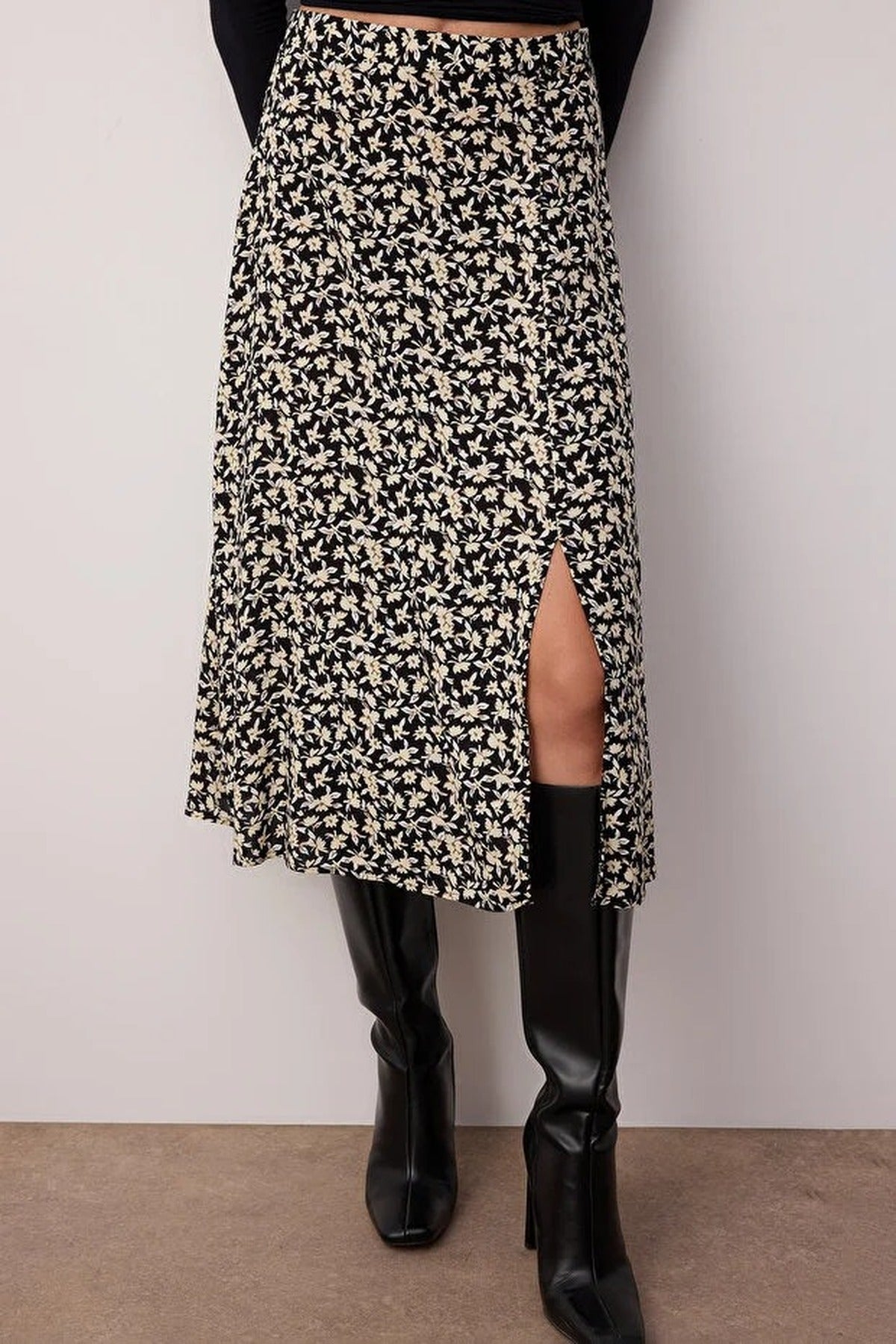 Floral Print Midi Woven Skirt with Slit Detail
