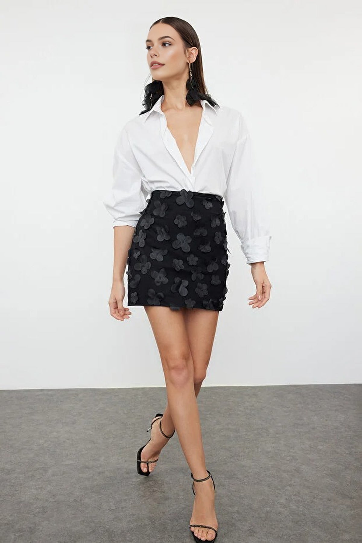 Woven Skirt with Flowers Detail