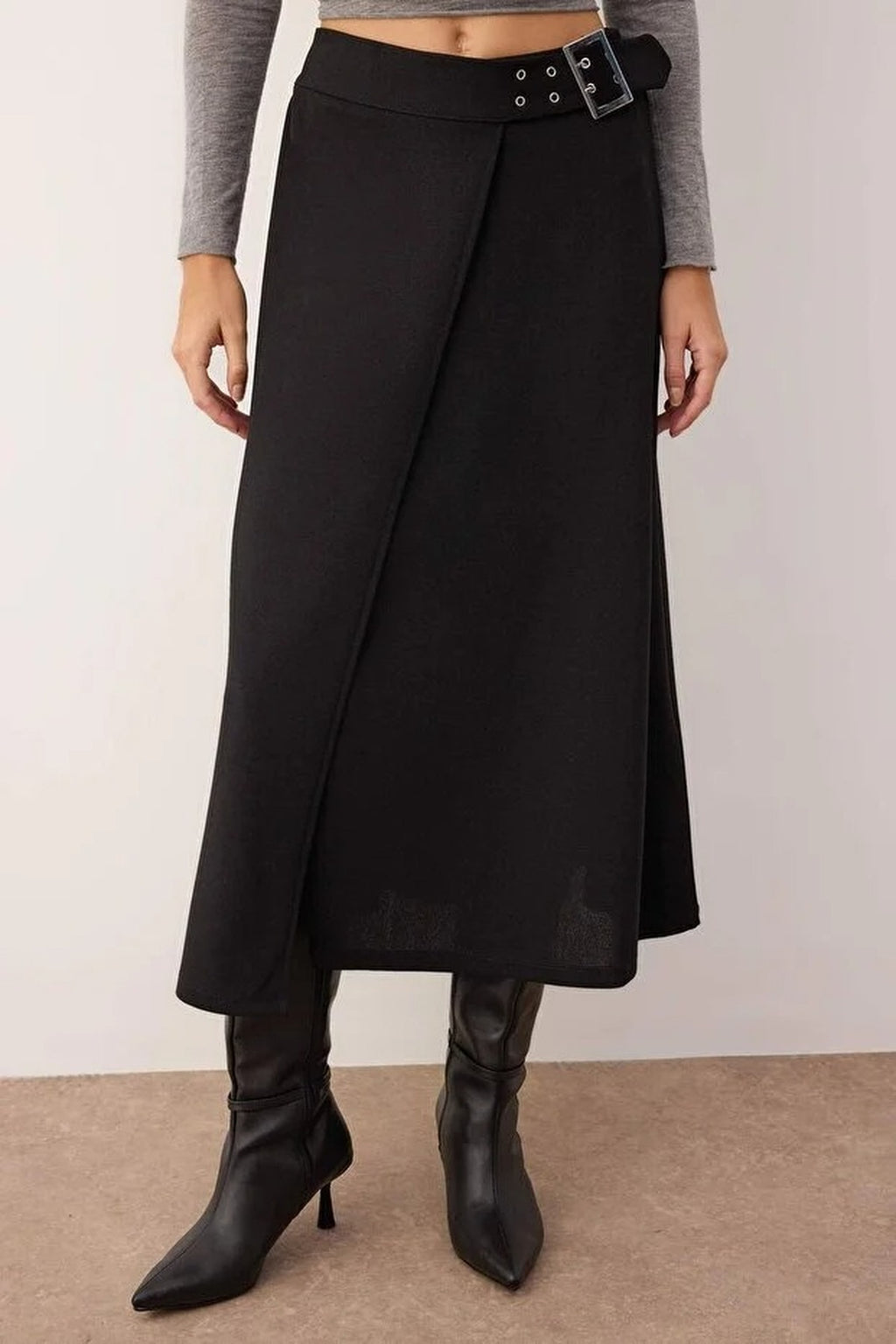 Skater Stretch Crepe Knit Skirt with Belt Detail