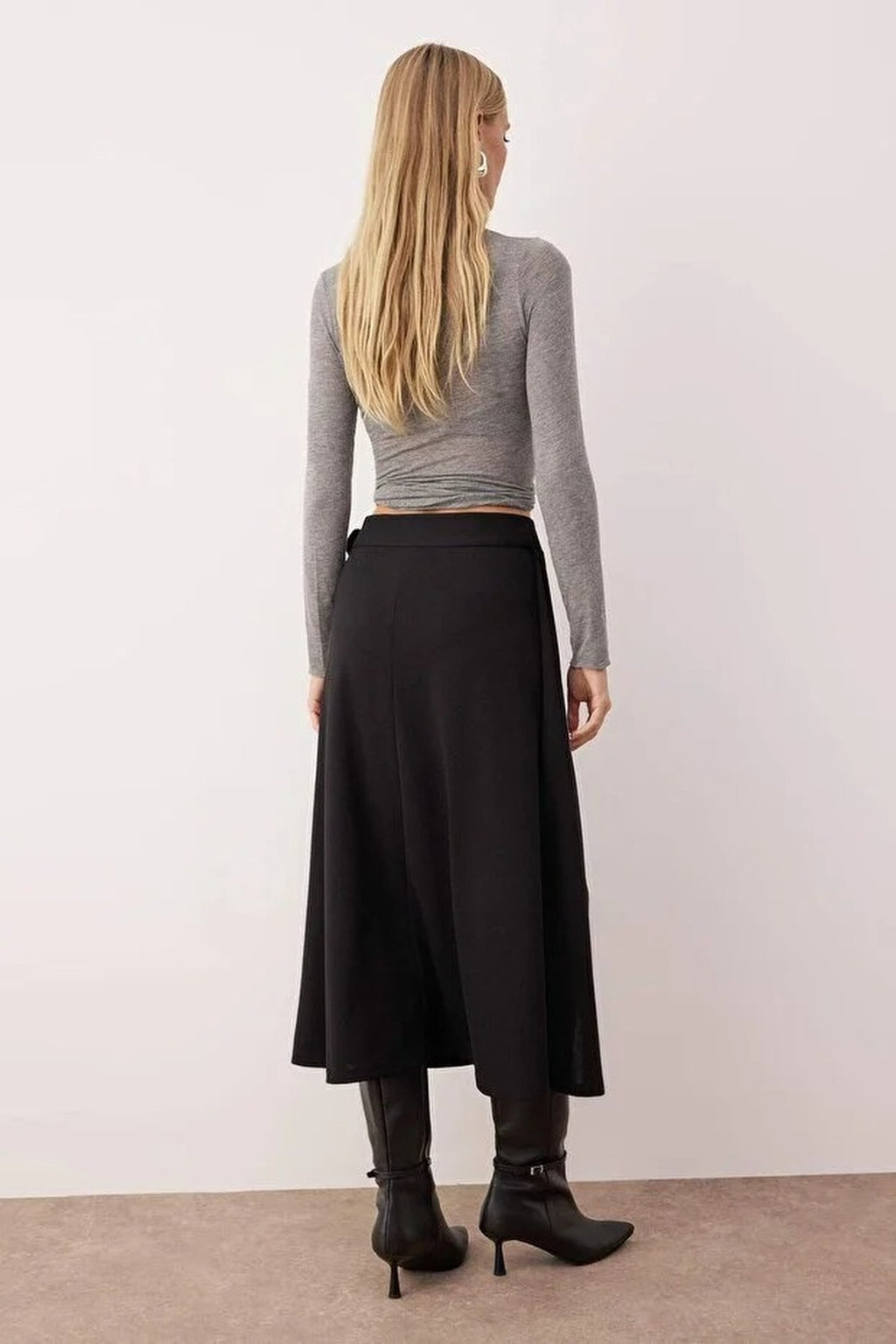 Skater Stretch Crepe Knit Skirt with Belt Detail