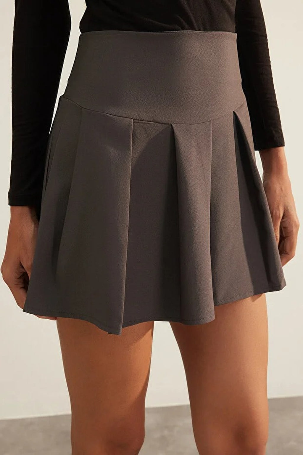 Premium Pleated Mini Woven Skirt