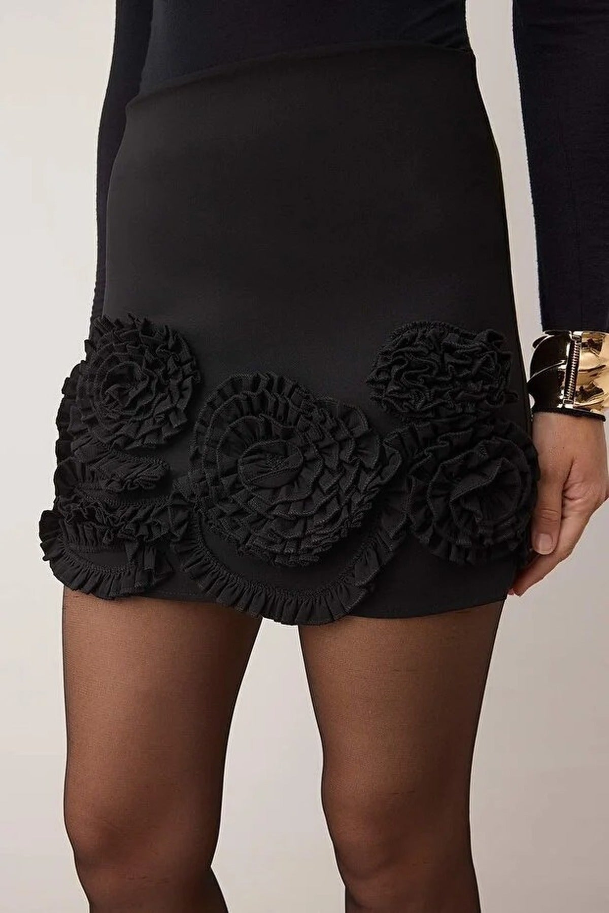 Super Mini Woven Skirt with Flower Accessories