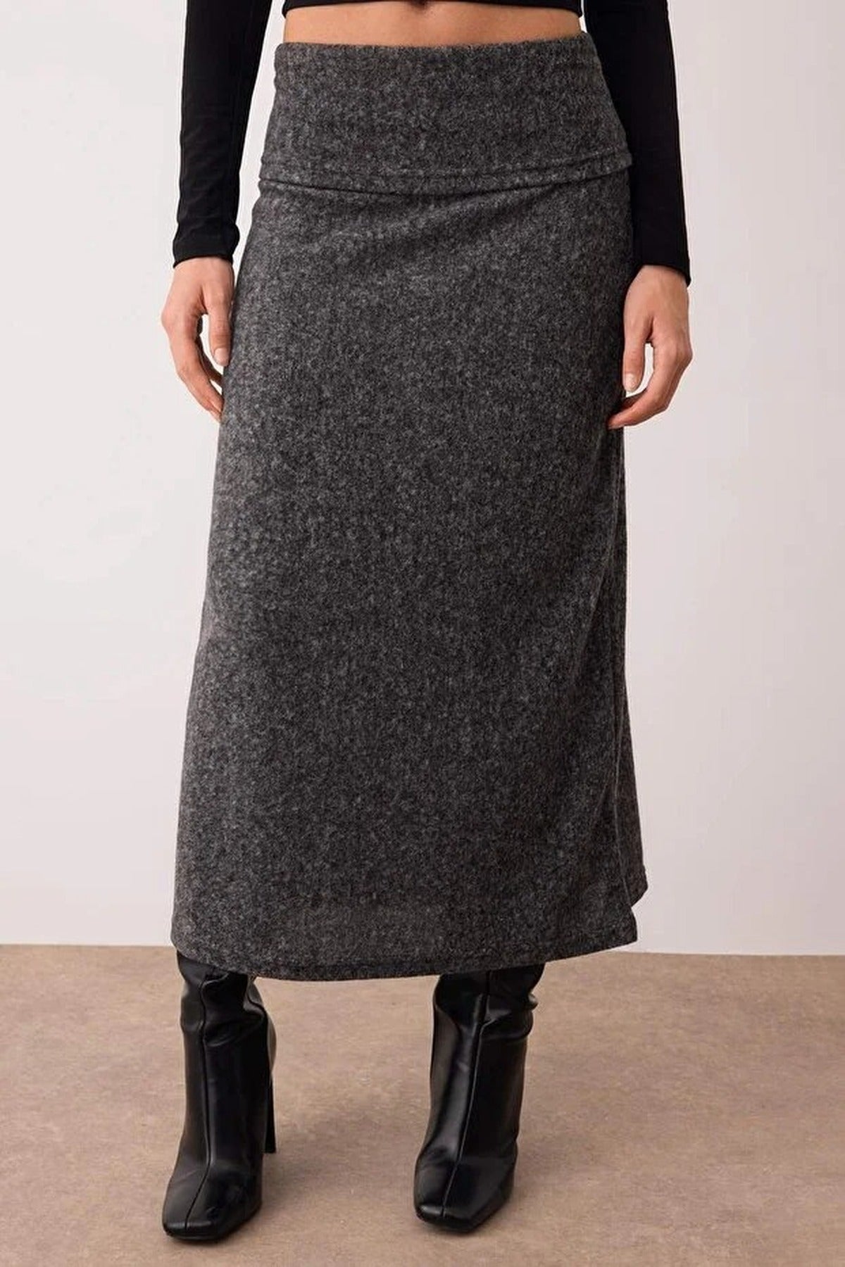 A-Line Knit Skirt with Folded Waist