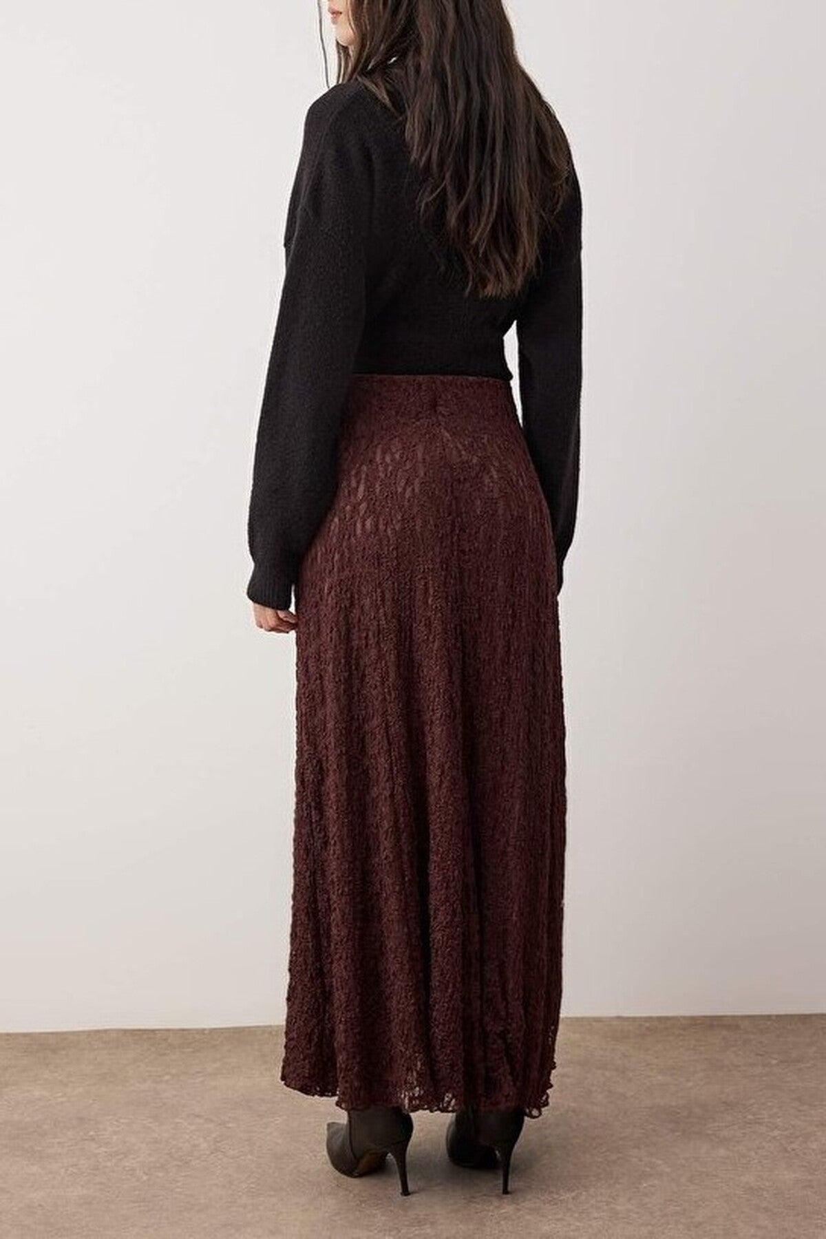 Lined Lace Fabric Knitted Skirt