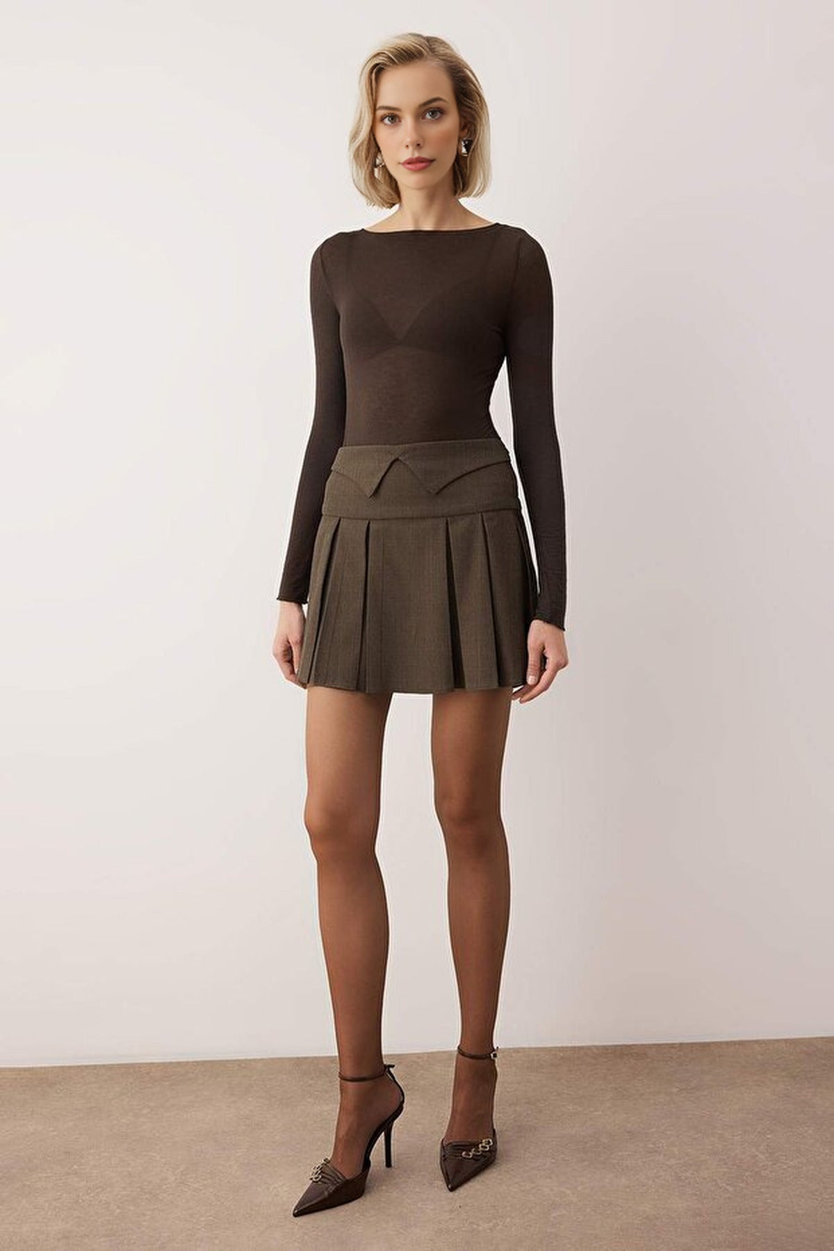 Waist Detail Pleated Mini Skirt